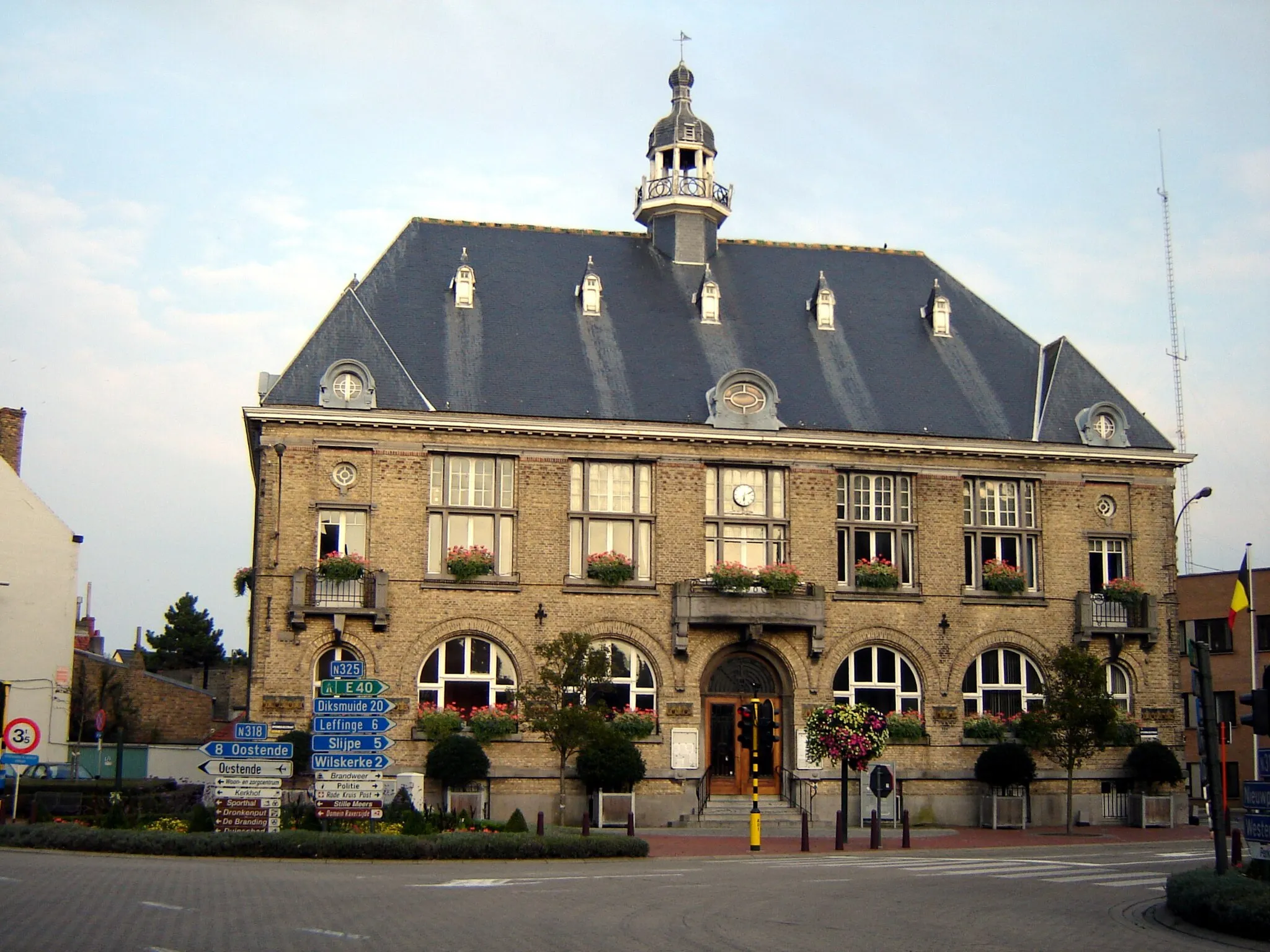 Photo showing: Town hall of Middelkerke. Middelkerke, West Flanders, Belgium