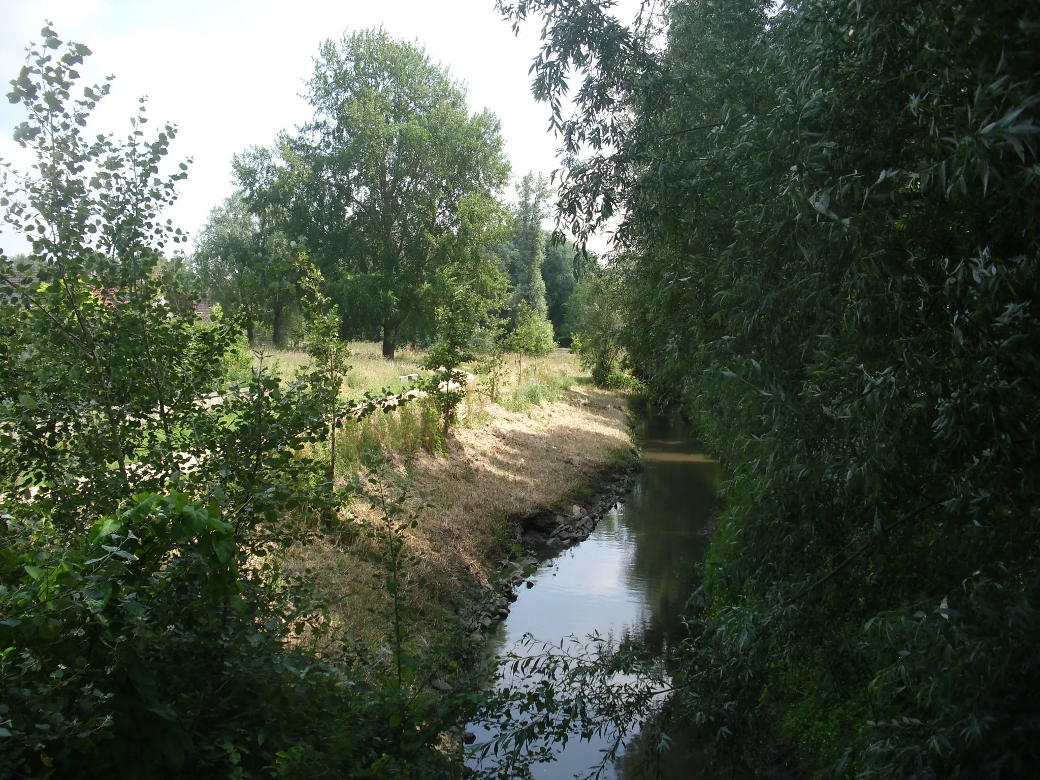 Photo showing: De Heulebeek nabij het centrum van Moorsele - Wevelgem - West-Vlaanderen - België