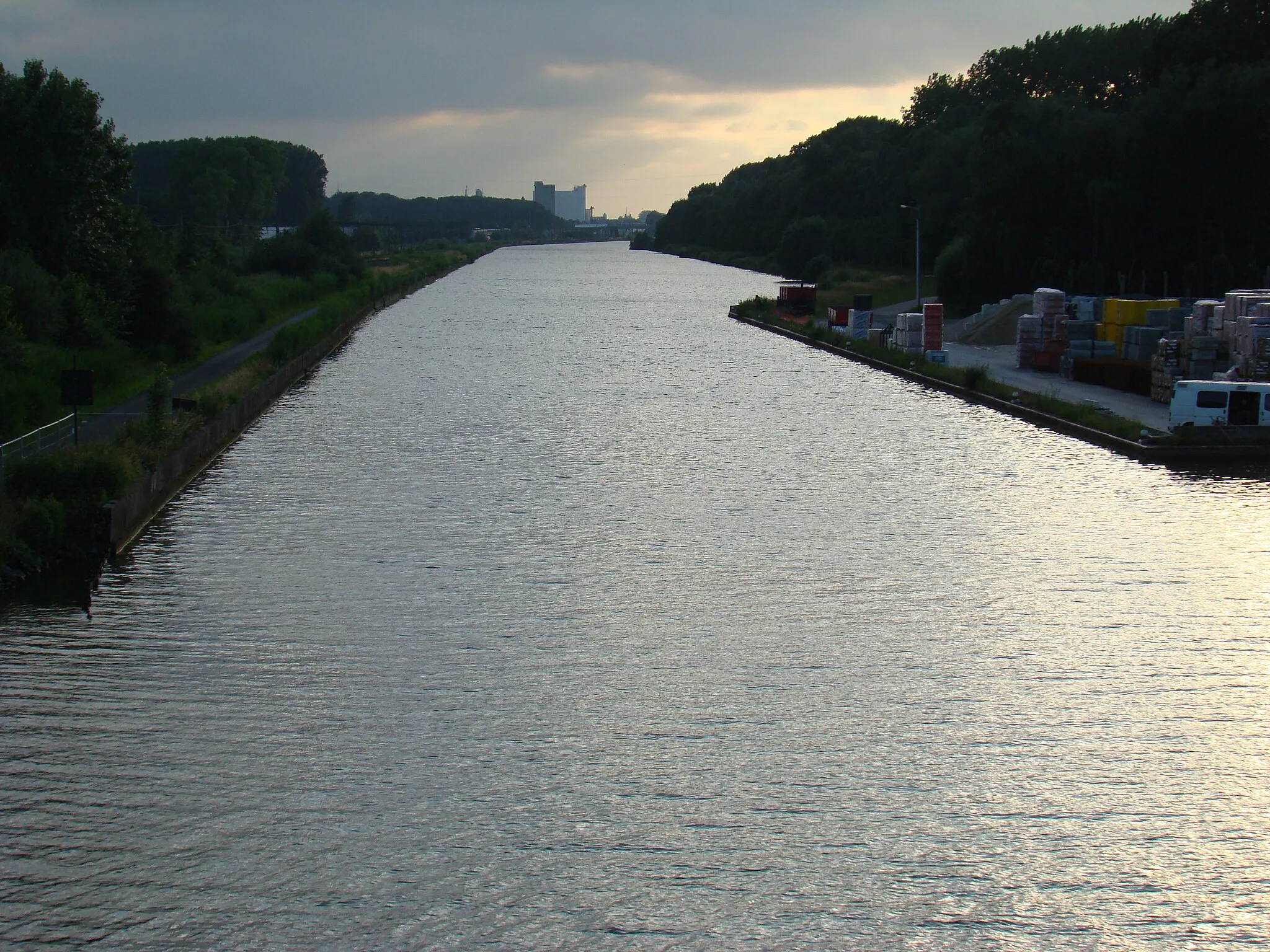 Photo showing: Canal Roeselare-Leie From Wantebrug Oostrozebeke (West Flanders, Belgium)
