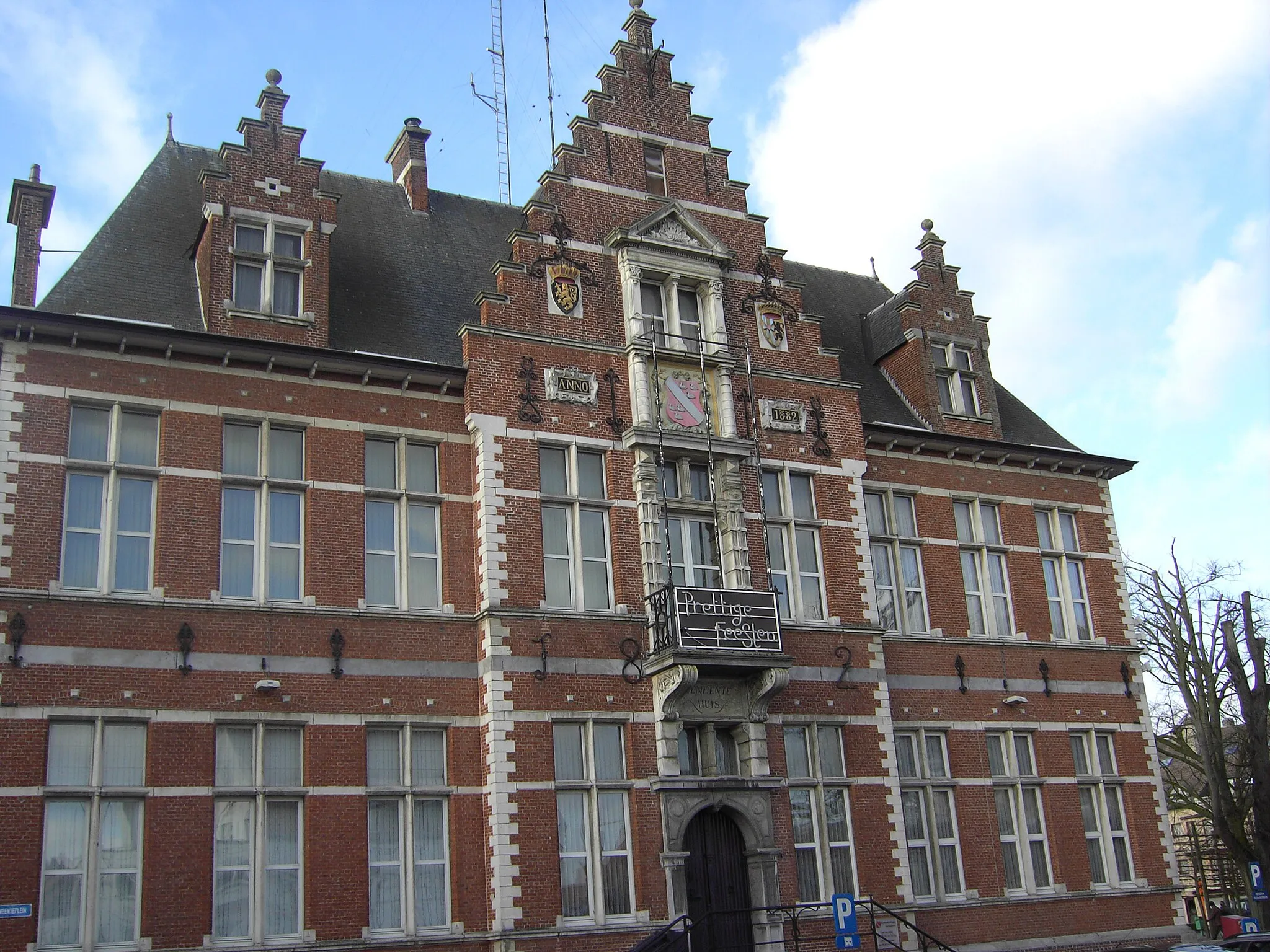Photo showing: Oostkamp - Town hall