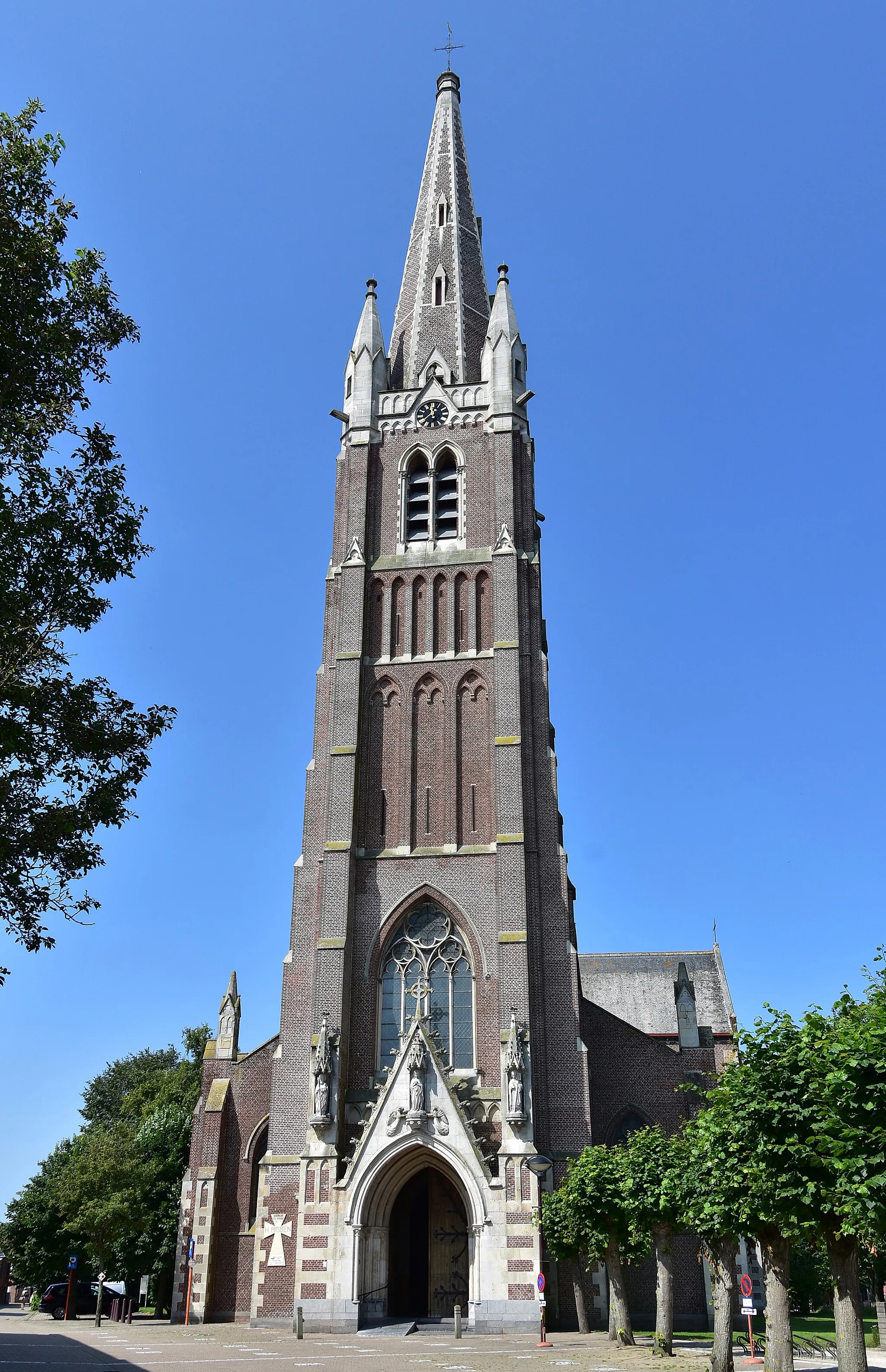 Photo showing: Onze-Lieve-Vrouwekerk (Oudenburg) 22-07-2021 11-34-41