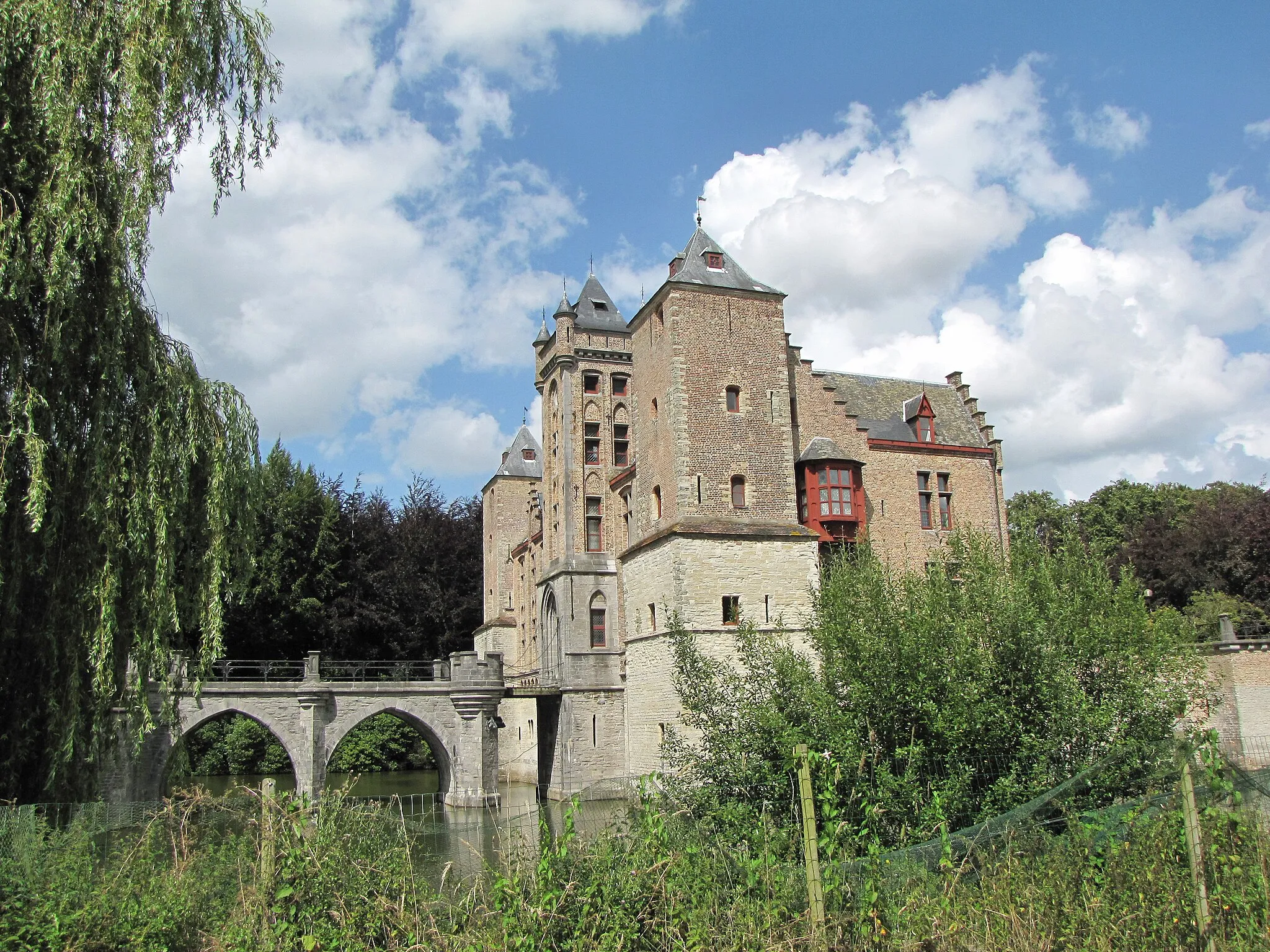 Photo showing: Tillegem Castle