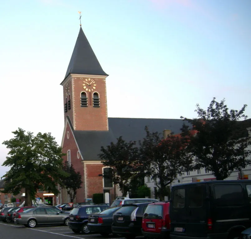 Photo showing: Sint-Pieter- en Sint-Catharinakerk te Wakken (Dentergem)