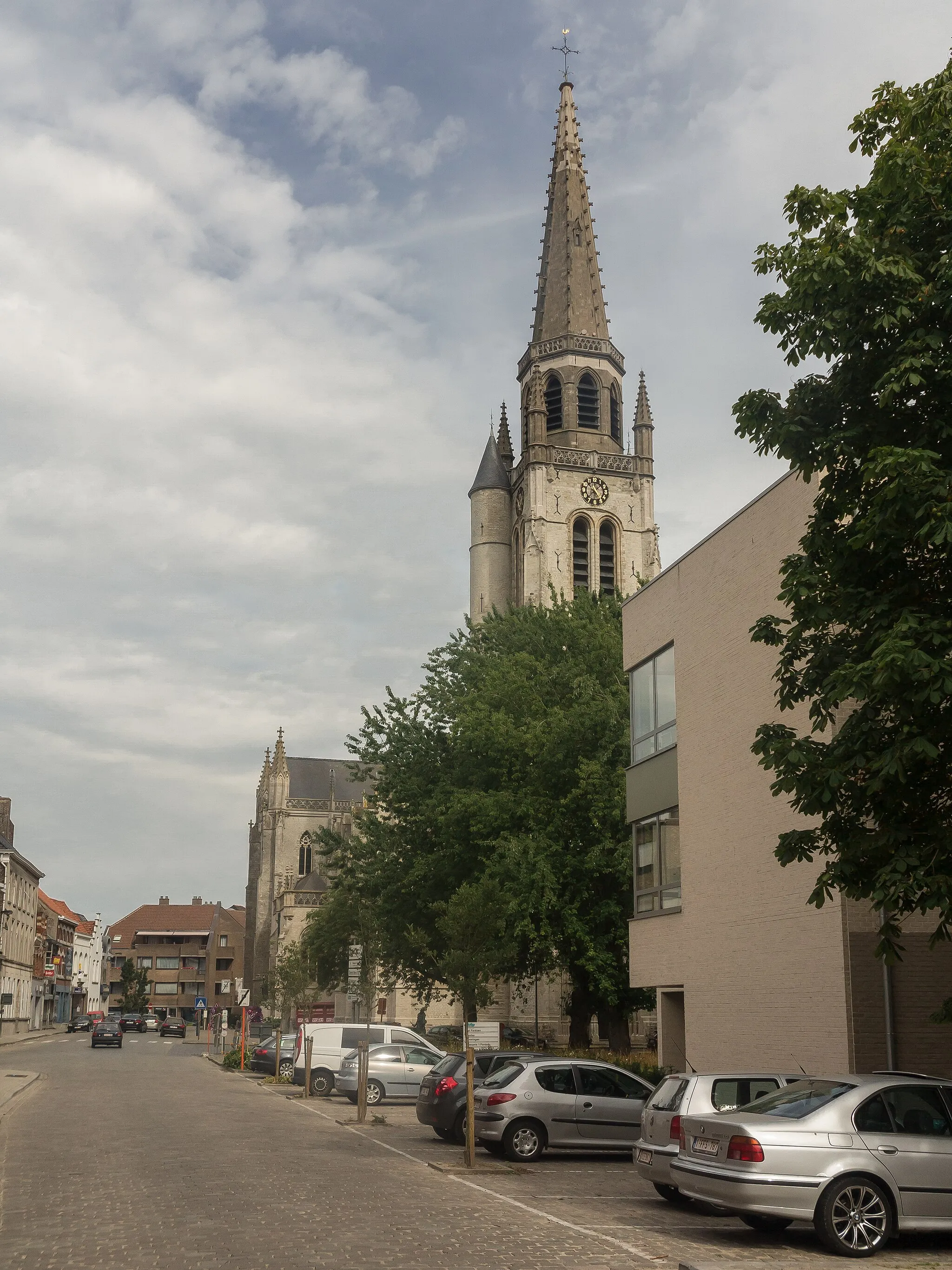 Photo showing: Wervik, church: parochiekerk Sint-Medardus