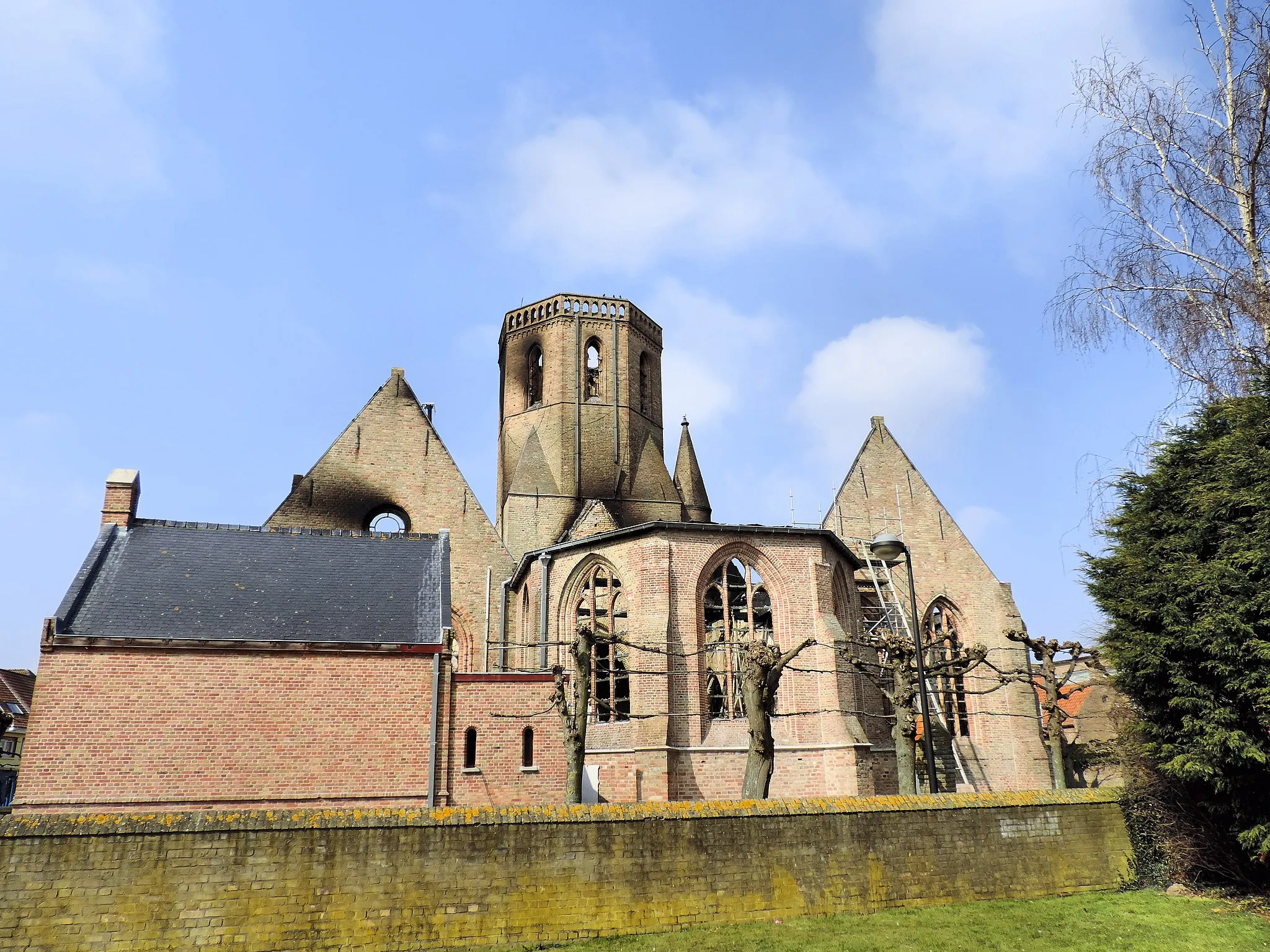 Photo showing: The church (Sint-Niklaaskerk), Westkapelle burned down