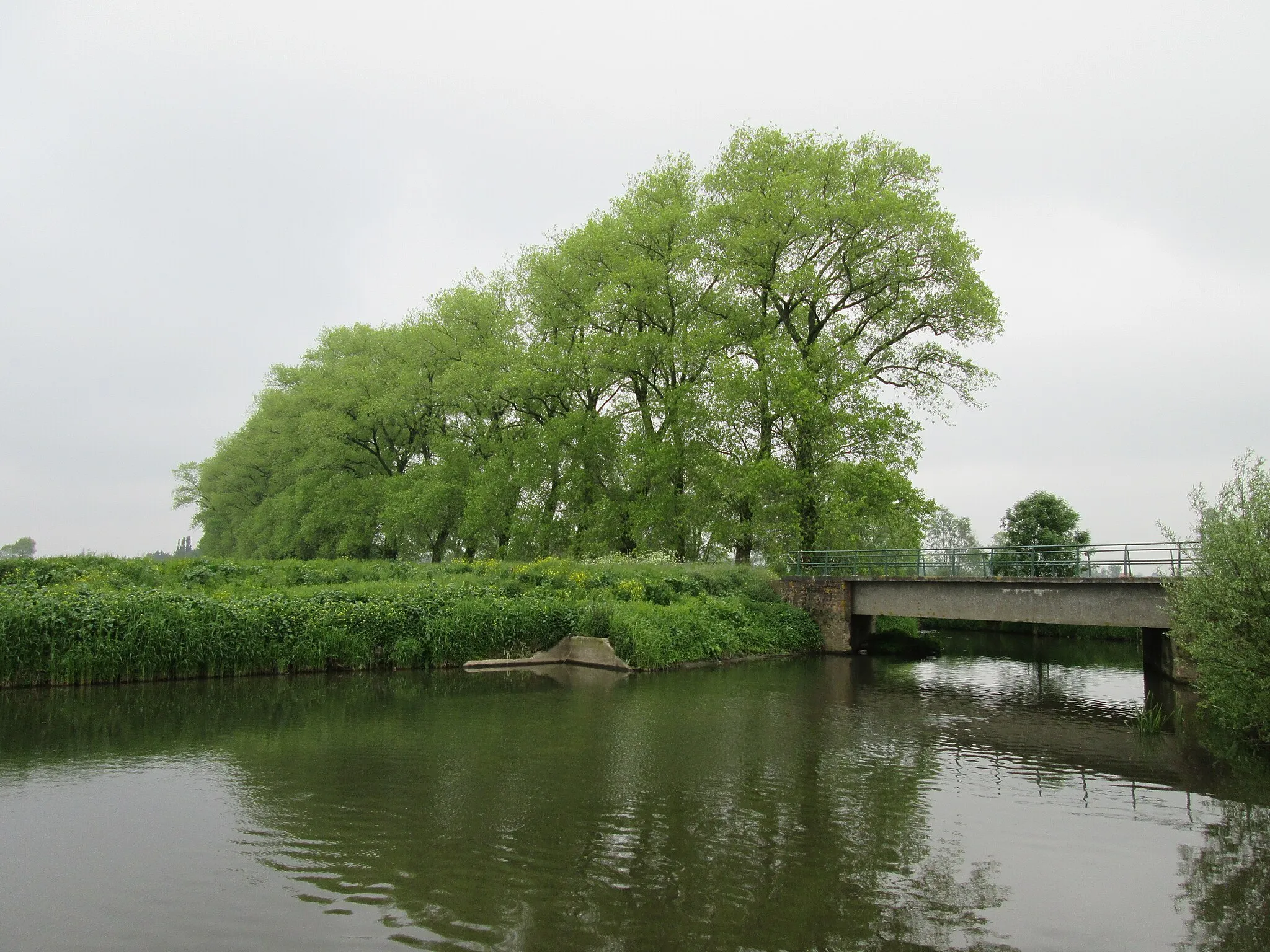 Photo showing: Zicht op de Barisdambrug over de Handzamevaart.