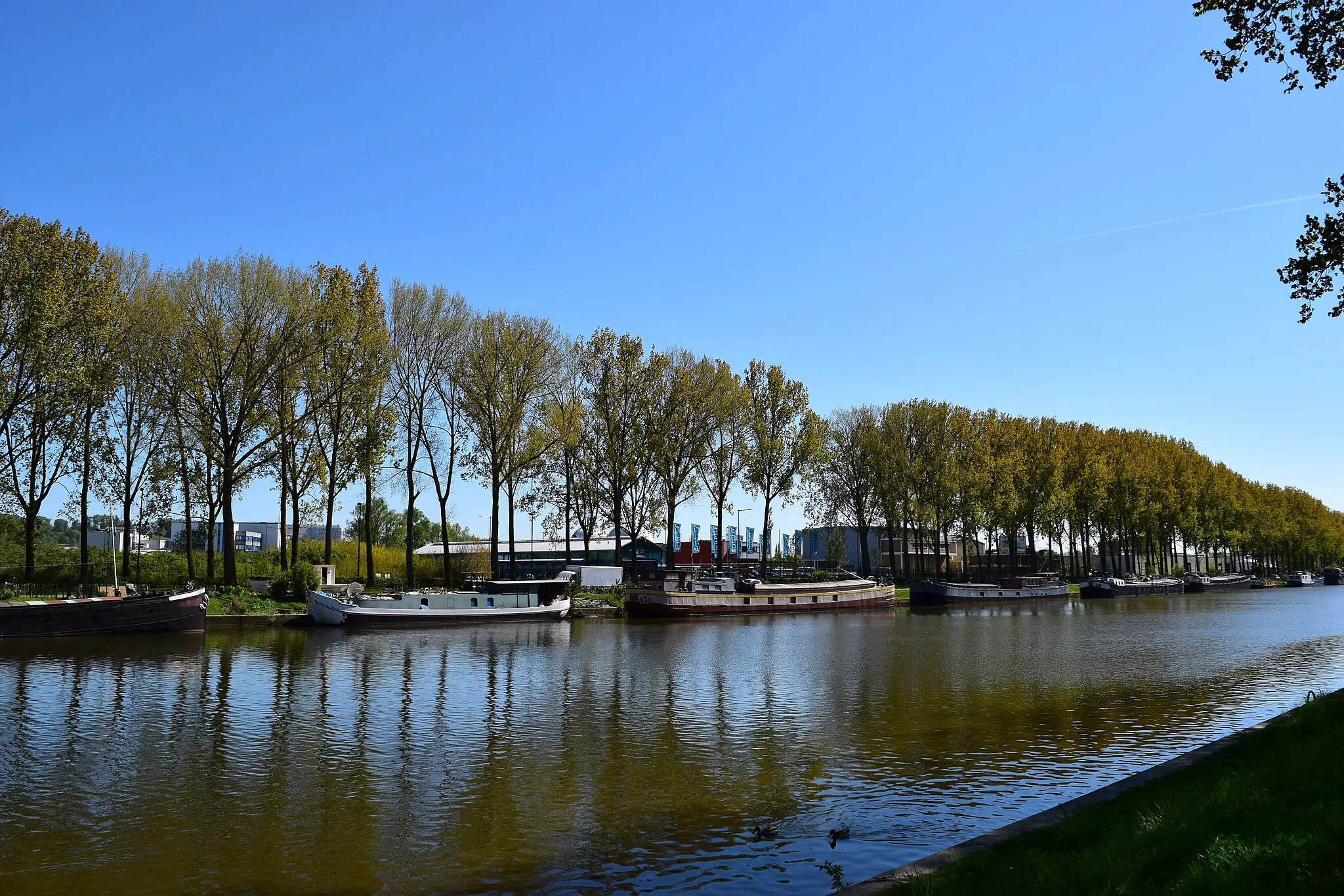 Photo showing: Vaartdijk met woonboten in Anderlecht ter hoogte van de