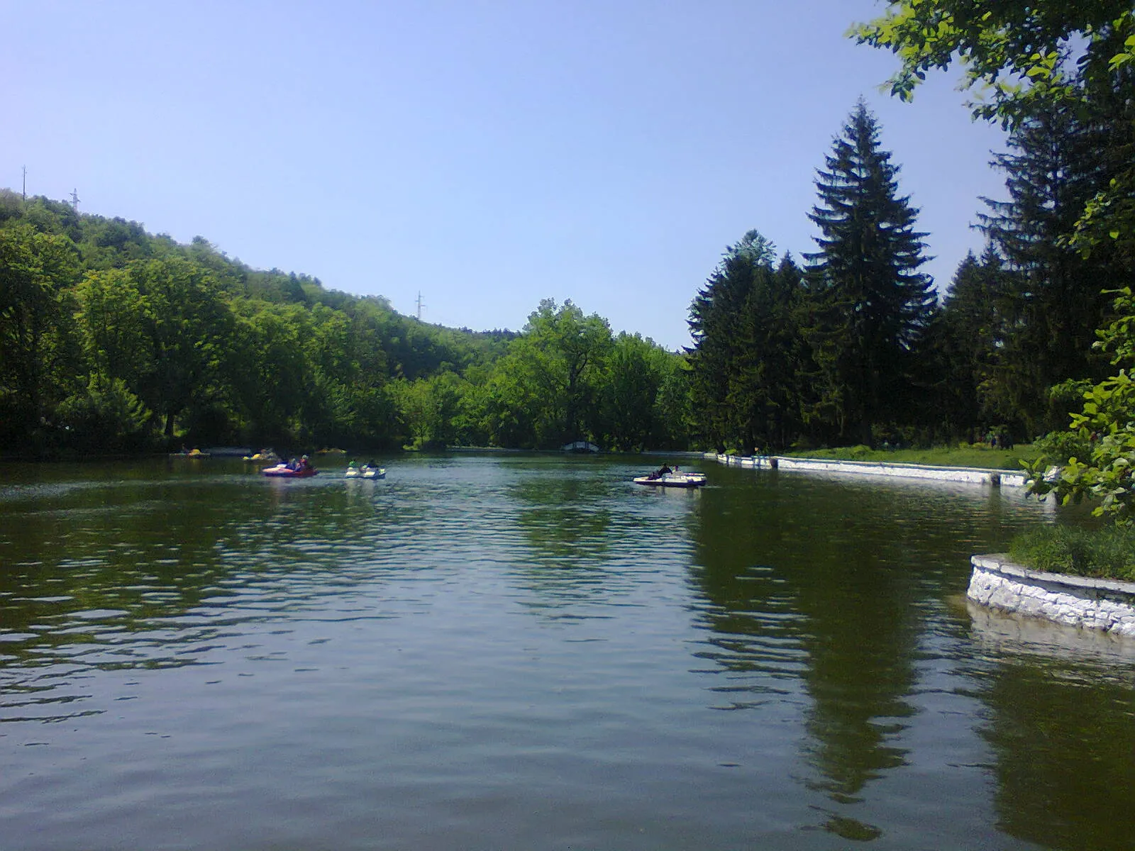 Photo showing: Kayluka lake