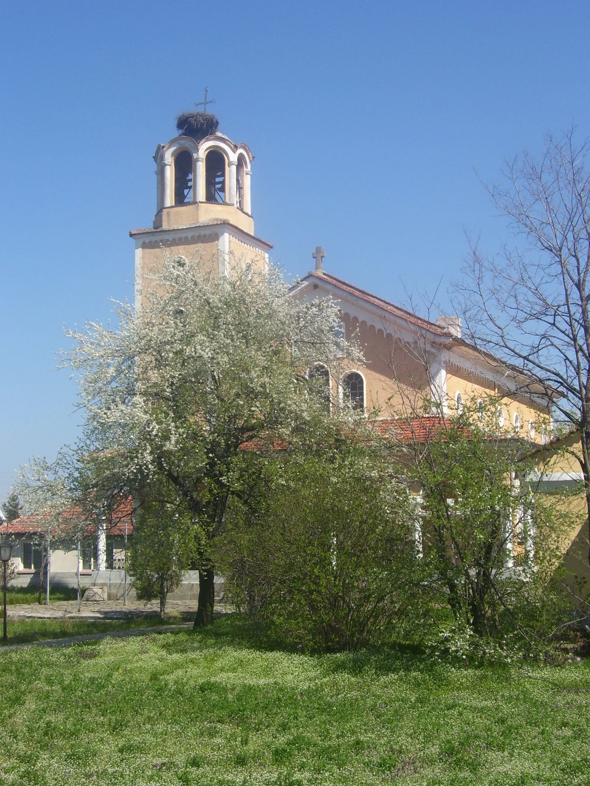 Photo showing: Православната църква "Света Троица" в Калояново, Пловдивско, България.