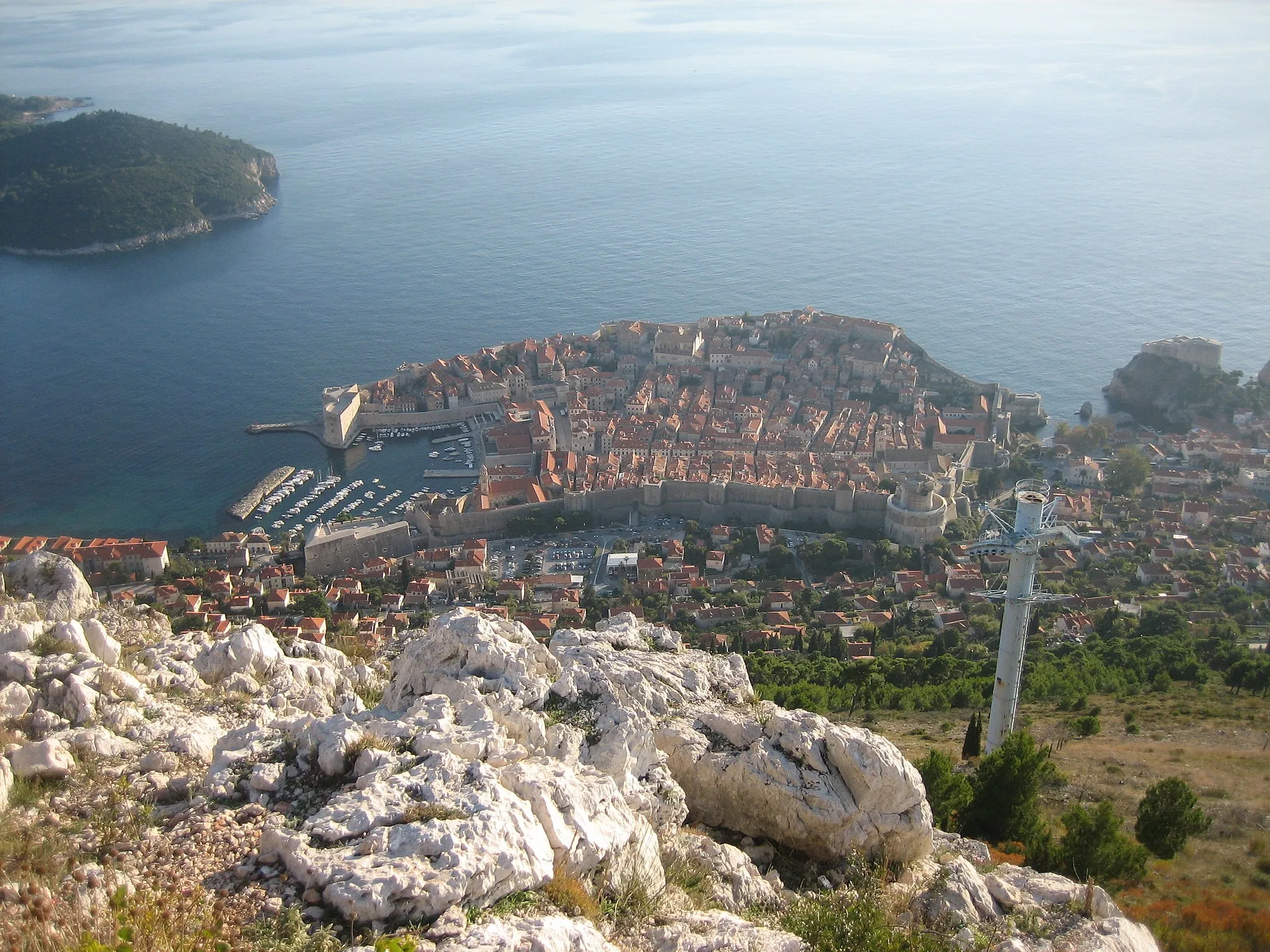 Photo showing: View of the Old Town of Dubrovnik from Srđ mountain