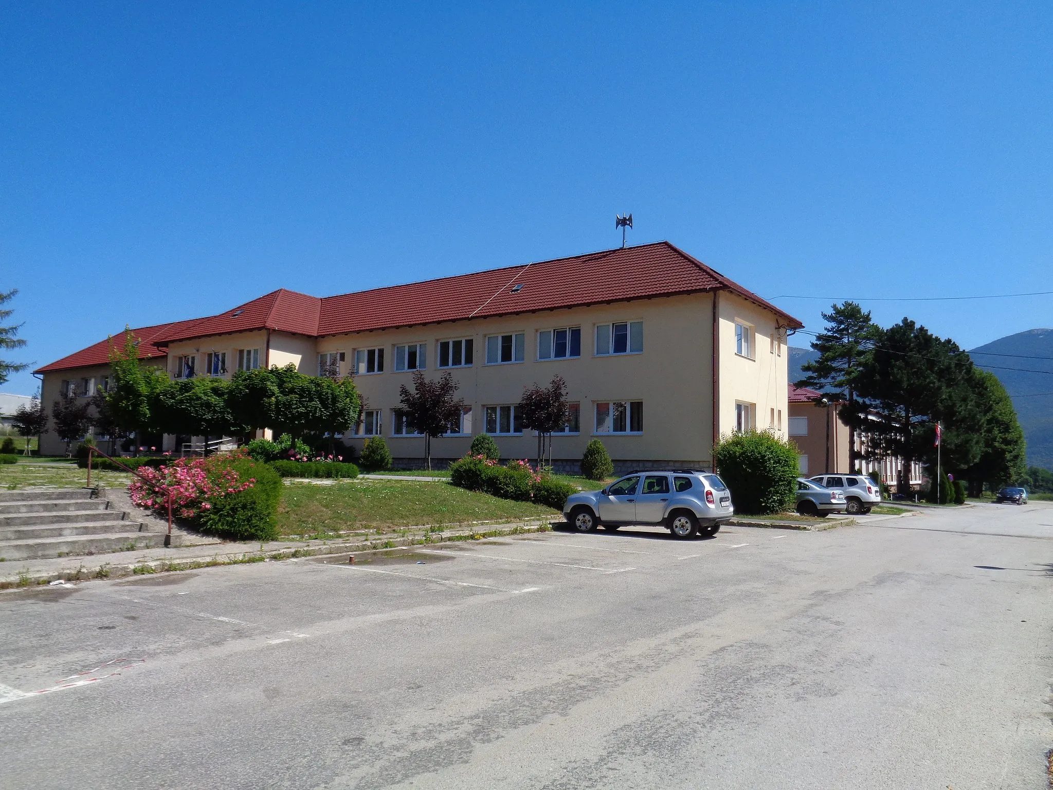 Photo showing: Korenica, seat of the Municipality of Plitvička Jezera, Lika-Senj County, Croatia - Municipal building