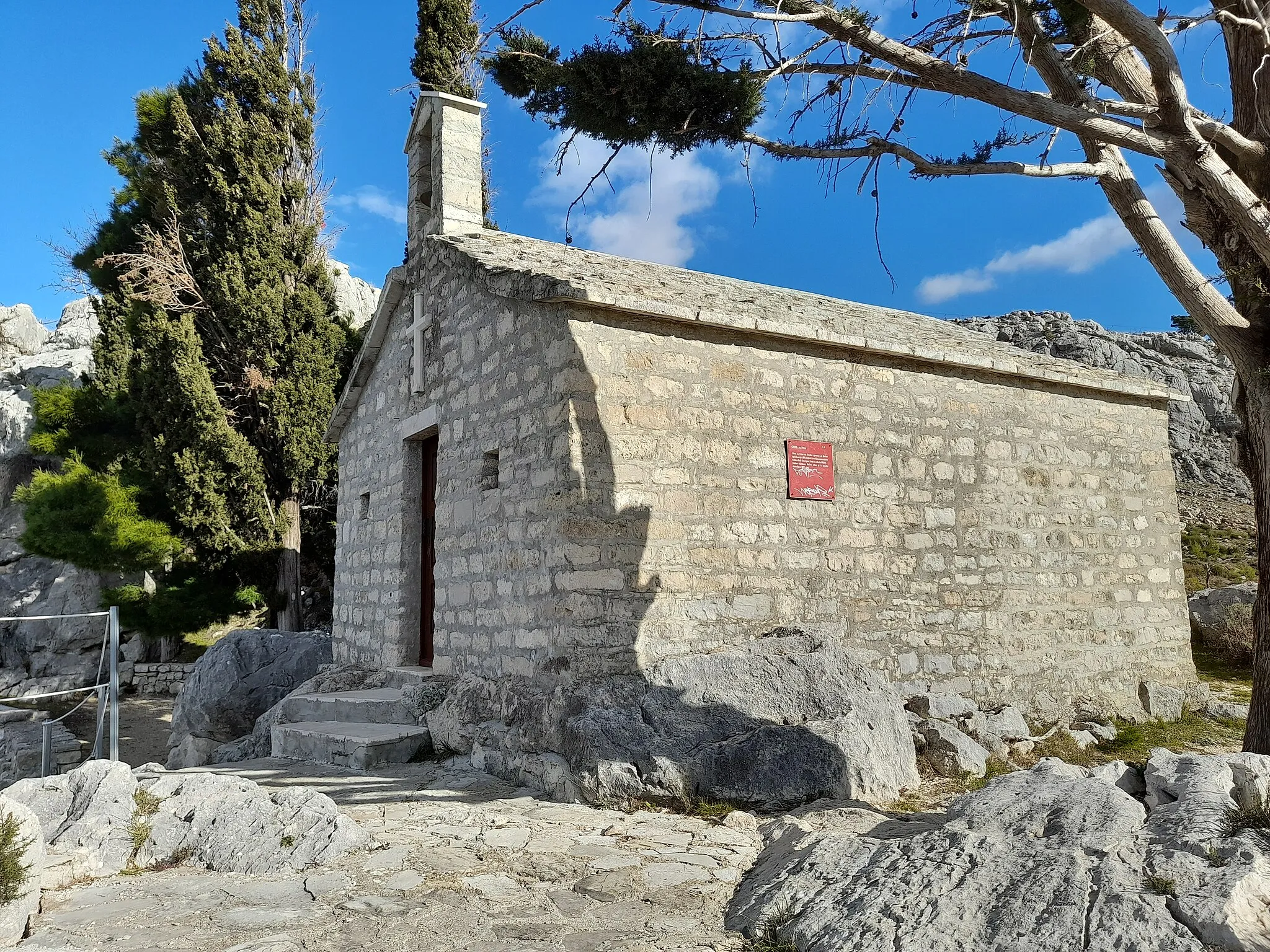 Photo showing: Church of st. Peter in Kučine, Solin, Croatia