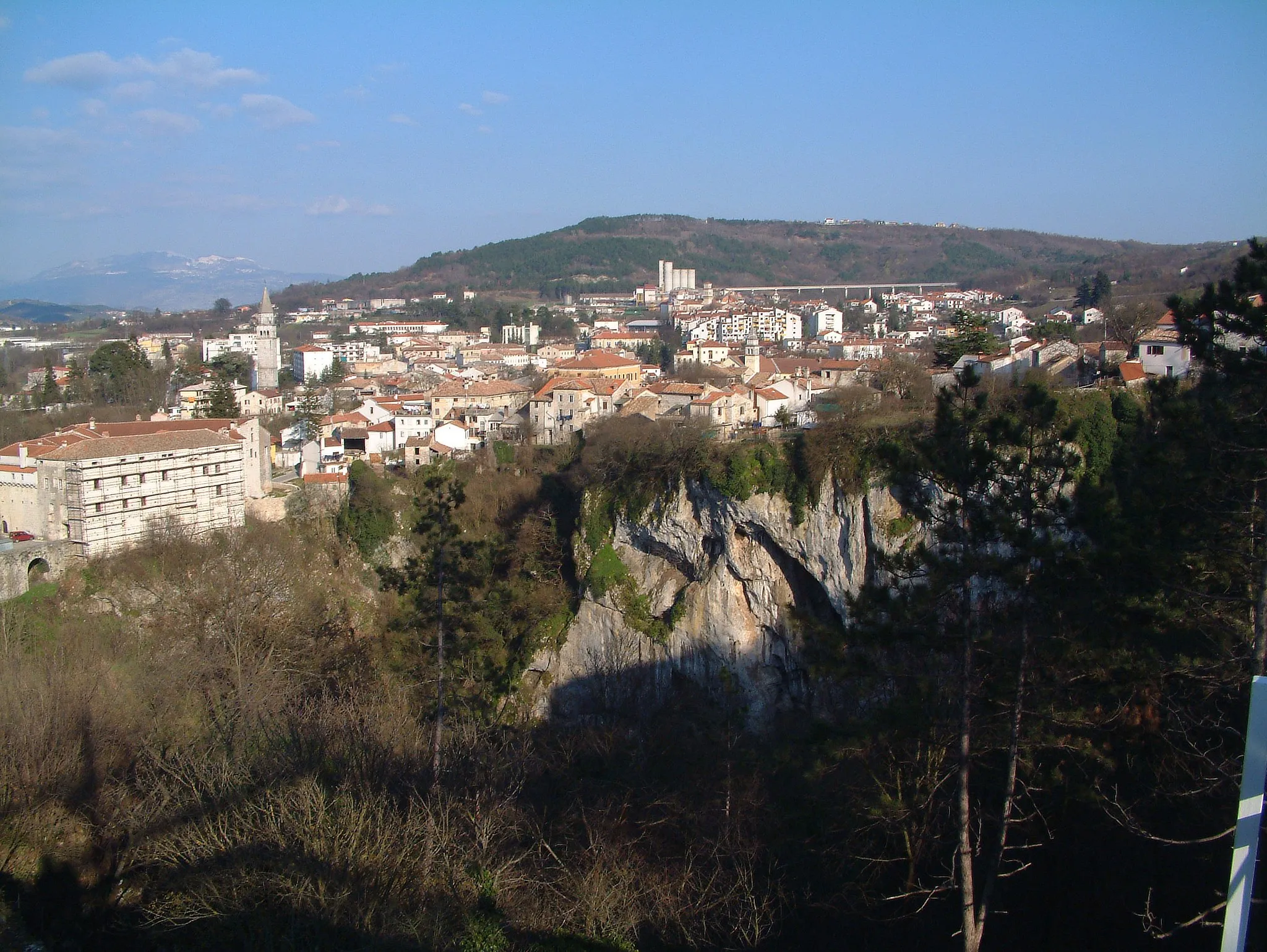 Photo showing: City of Pazin, Croatia, panorama.  K. Korlević