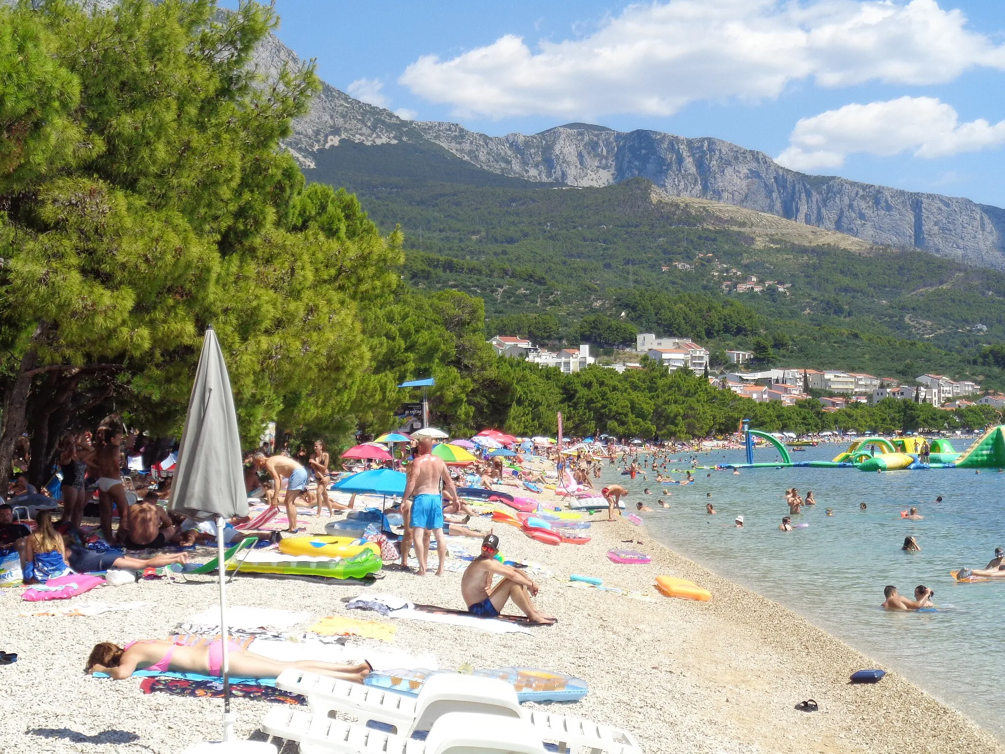 Photo showing: Tučepi at Makarska, Split-Dalmatia County, Croatia - Slatina beach