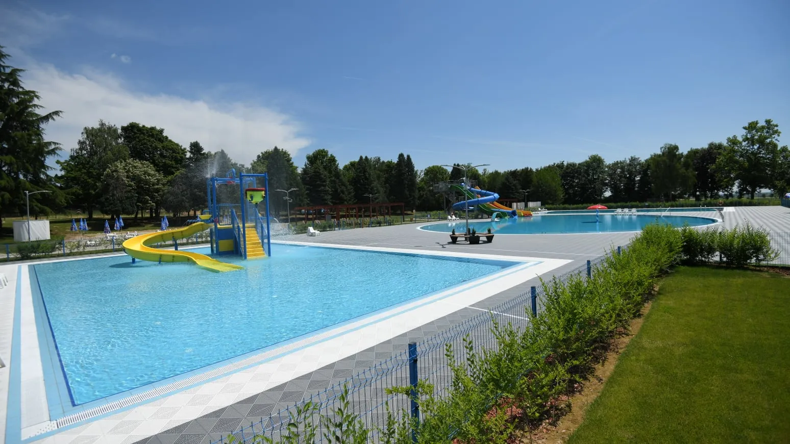 Photo showing: Public pool Beli Manastir