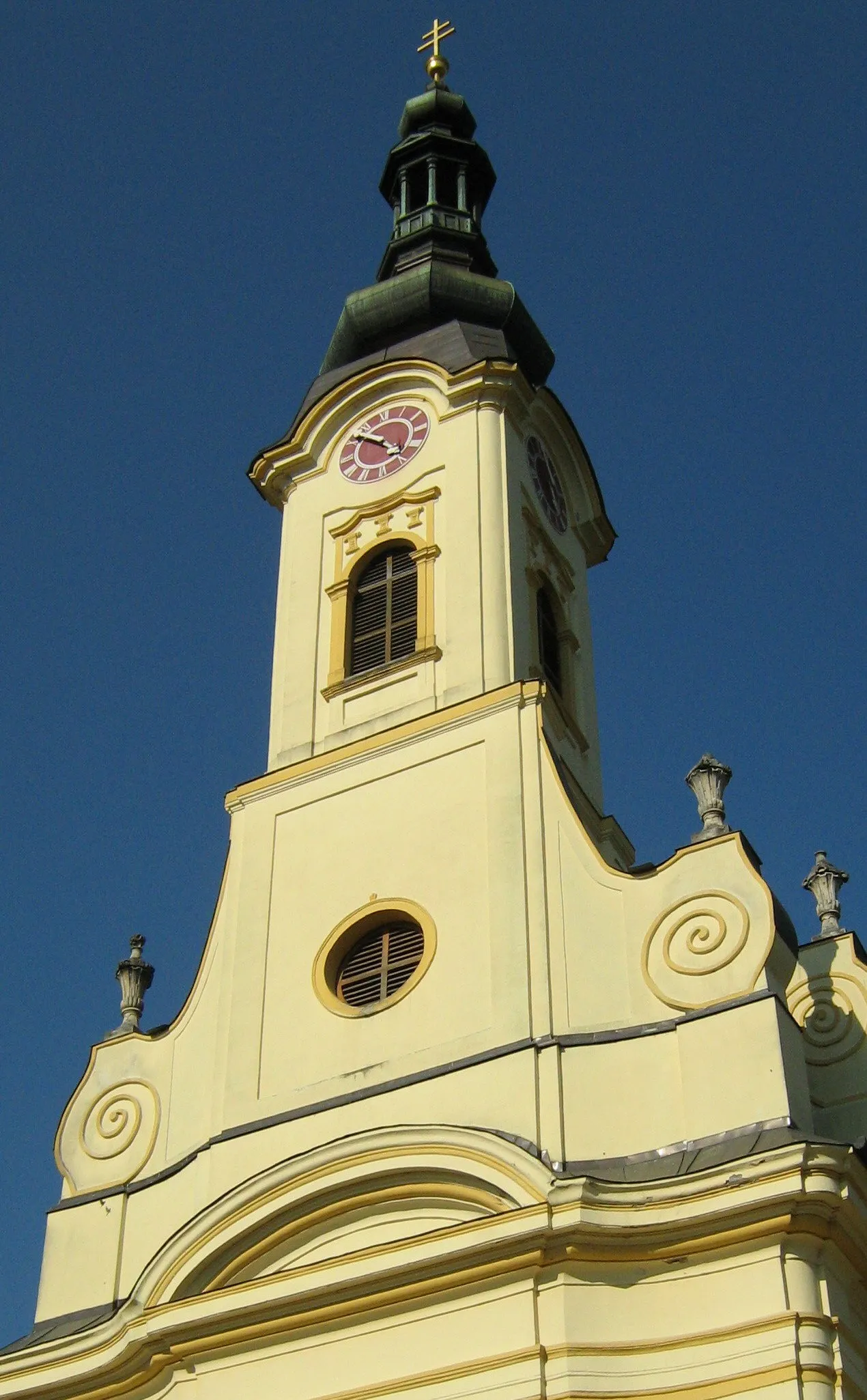 Photo showing: Tower of the baroque Cathedral of Saint Teresa of Ávila. Location: St. Teresa of Ávila Square, Pozega, Croatia.