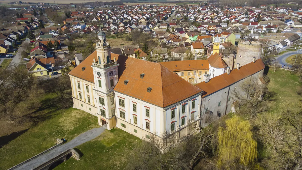 Photo showing: Prandau-Normann castle Valpovo
