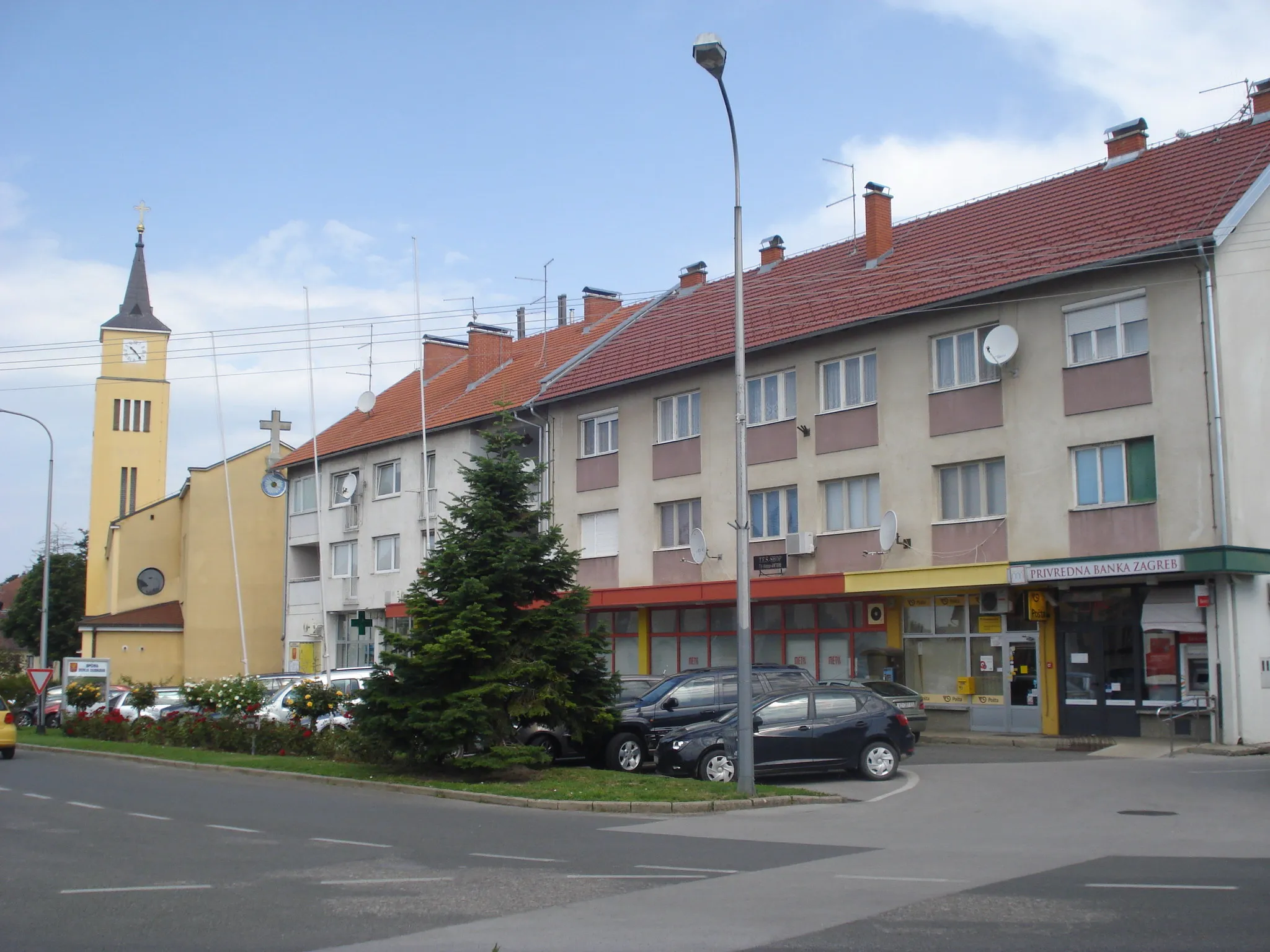 Photo showing: Donja Dubrava, Medjimurje County, Croatia - buildings in the village centre