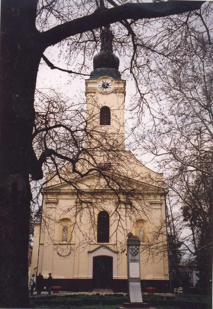 Photo showing: St. Peter's church in Ivanić Grad
