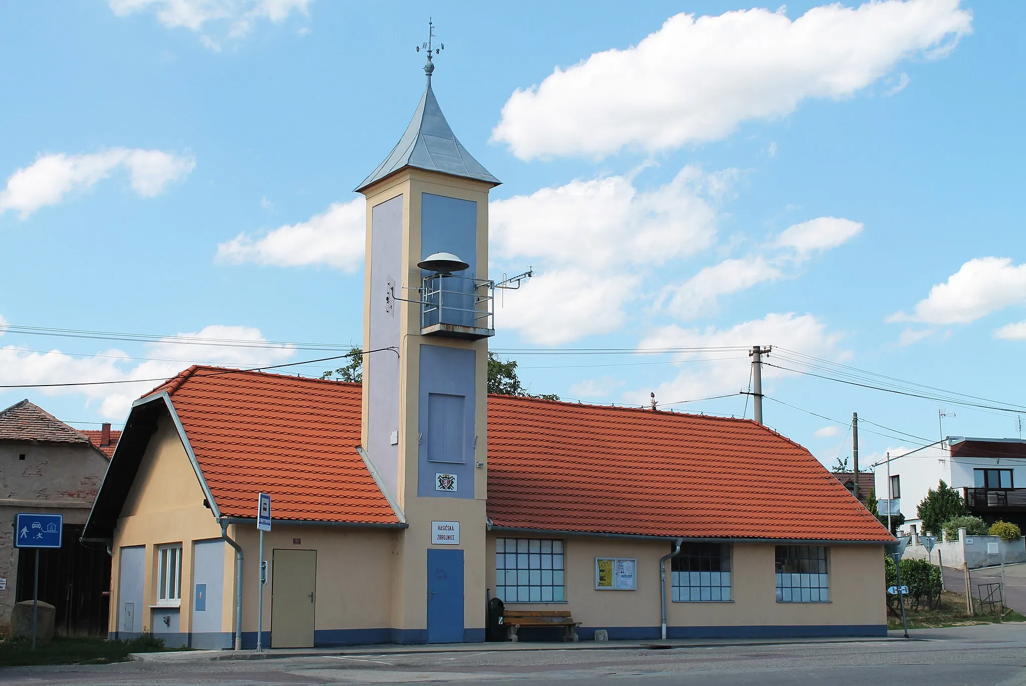 Photo showing: Fire station, Dobšice, Znojmo District, Czech Republic