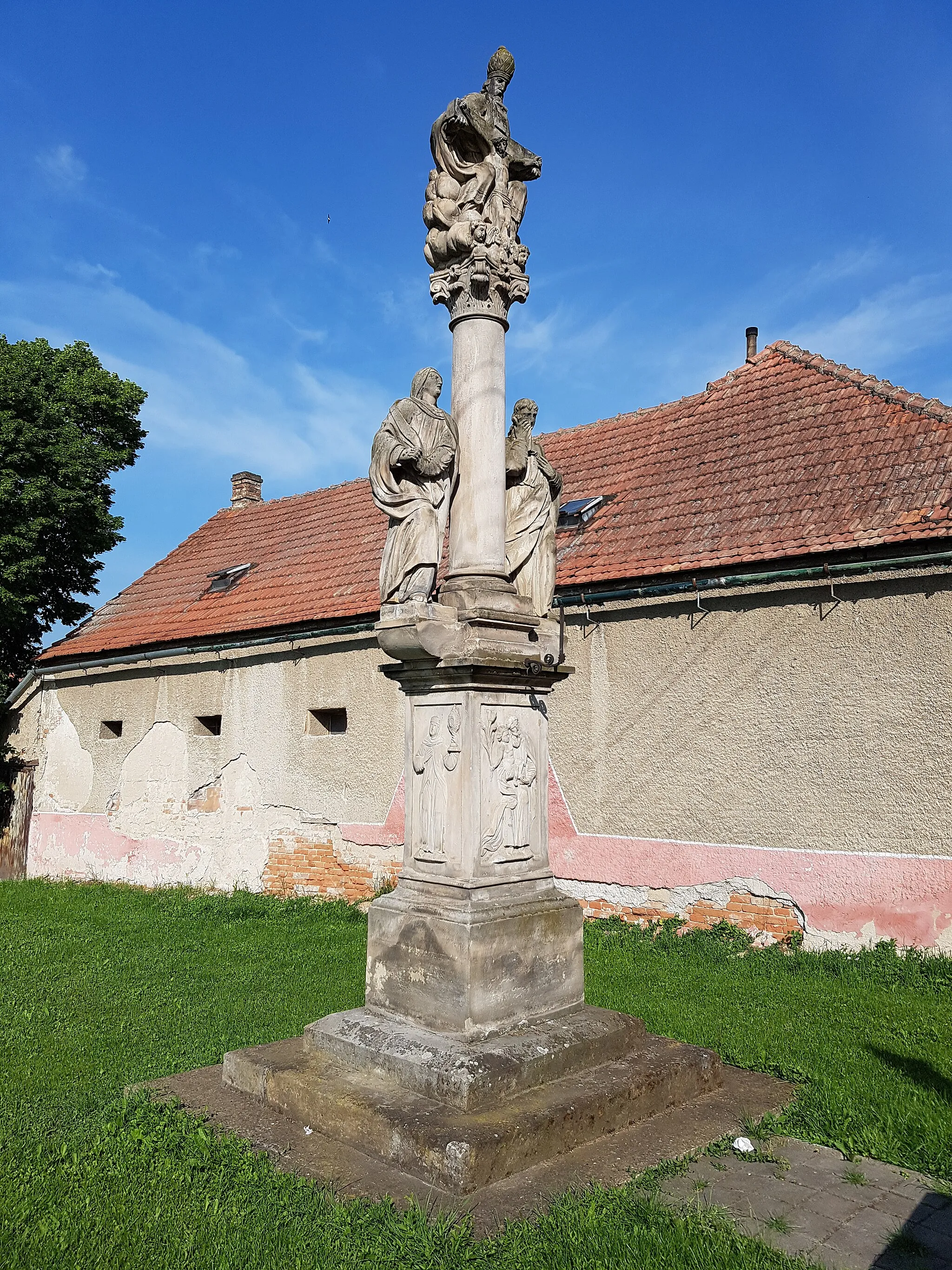 Photo showing: Dreifaltigkeitssäule in Dolní Dunajovice / Untertannowitz