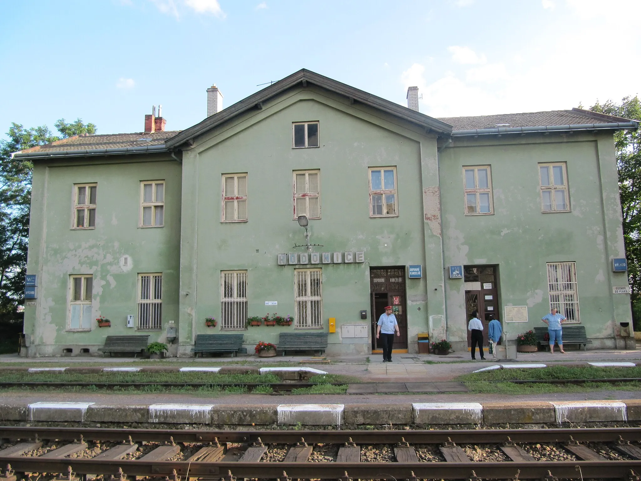 Photo showing: Hodonice in Znojmo District, Czech Republic. Railway station.