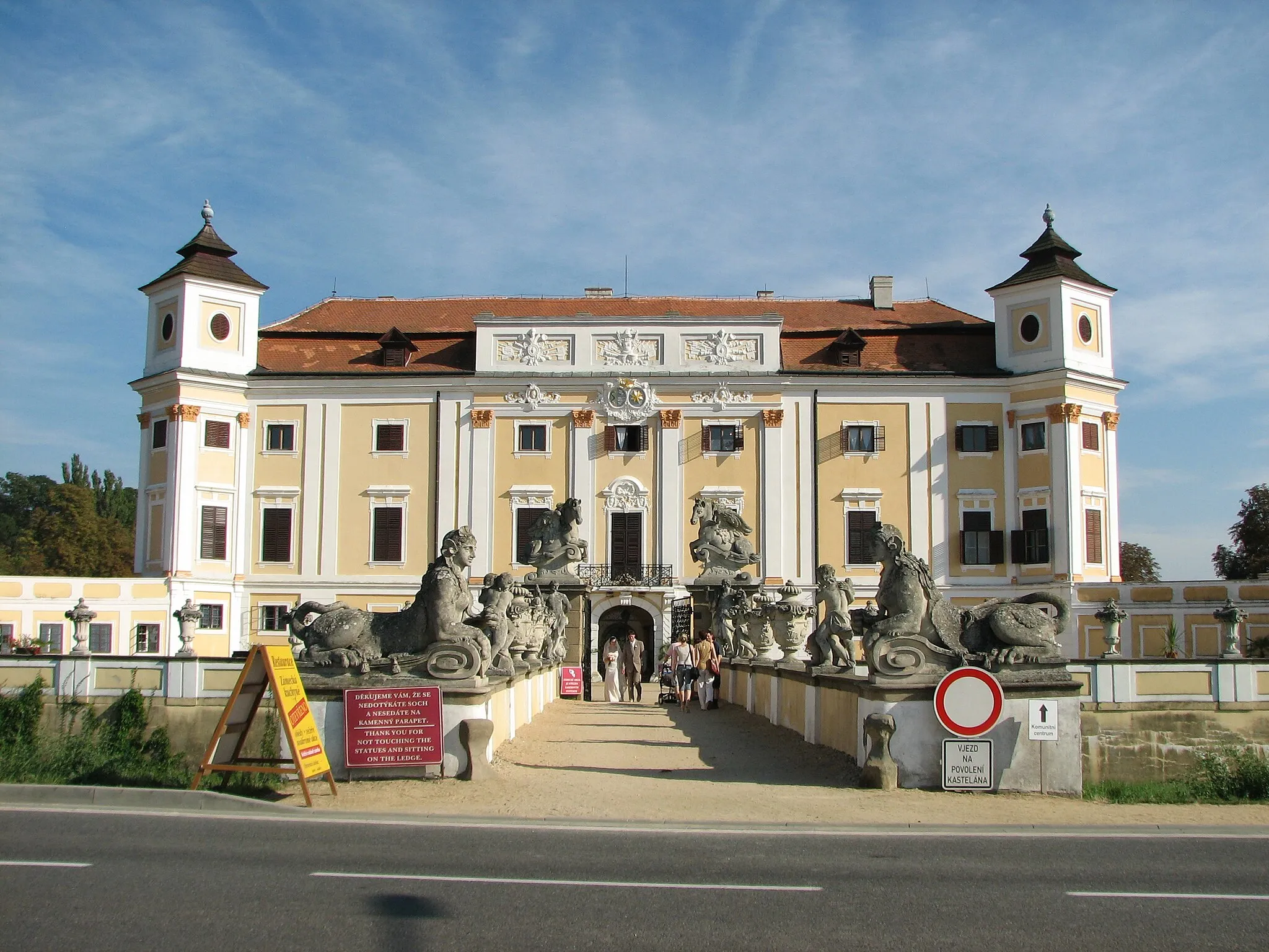 Photo showing: Baroque Chateau in Milotice, Hodonín district, Czech Republic