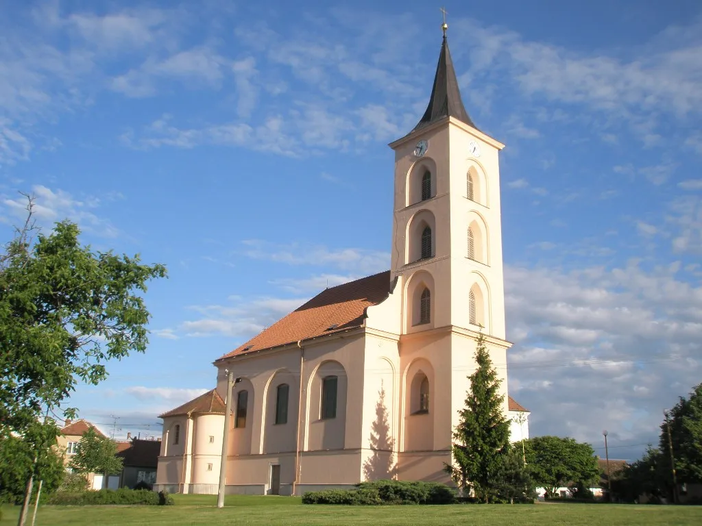 Photo showing: Church of birth Virgin Maria in Velké Bílovice, Břeclav District, South Moravian Region, Czech Republic