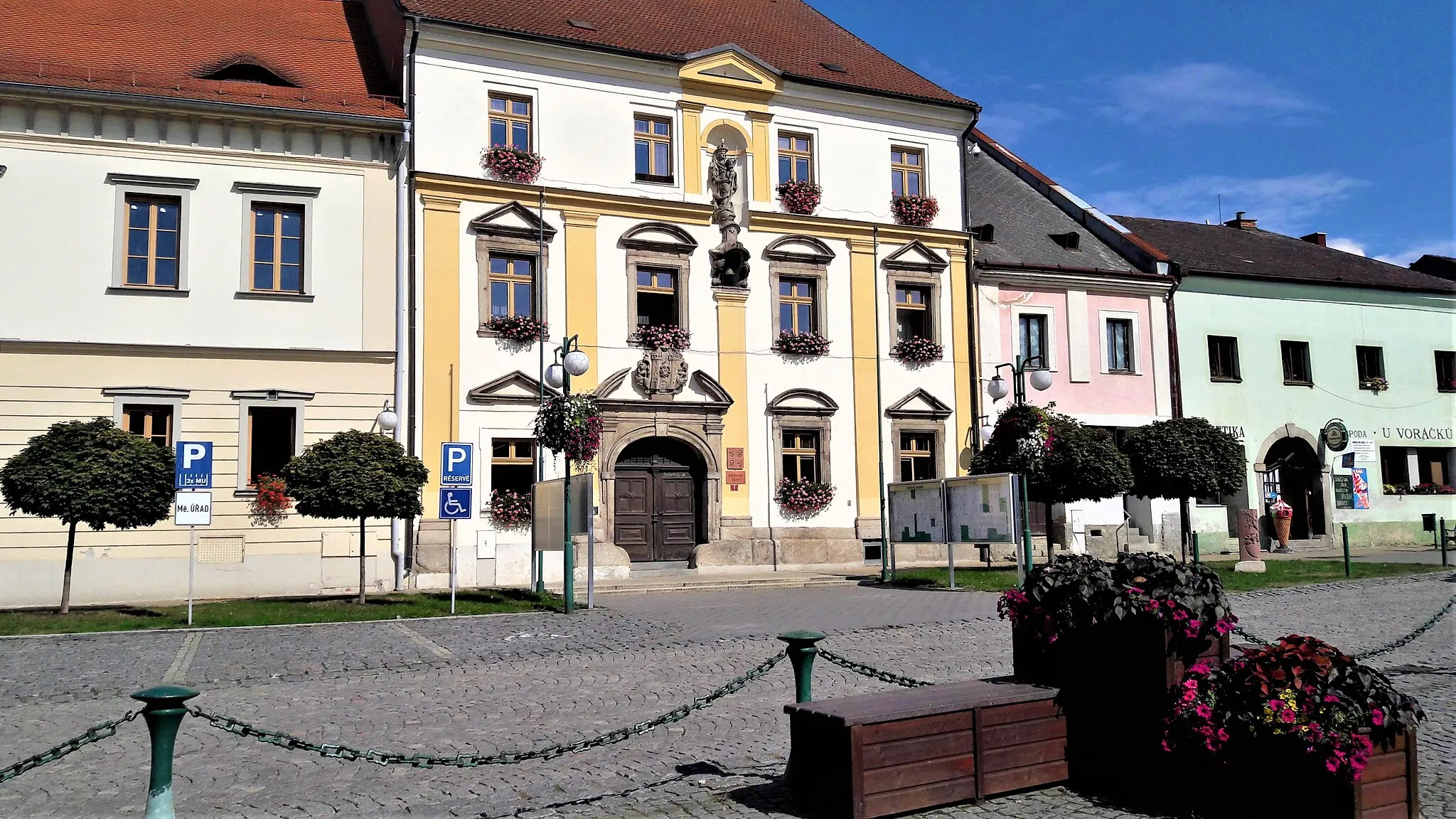 Photo showing: Náměstí Republiky s radnicí