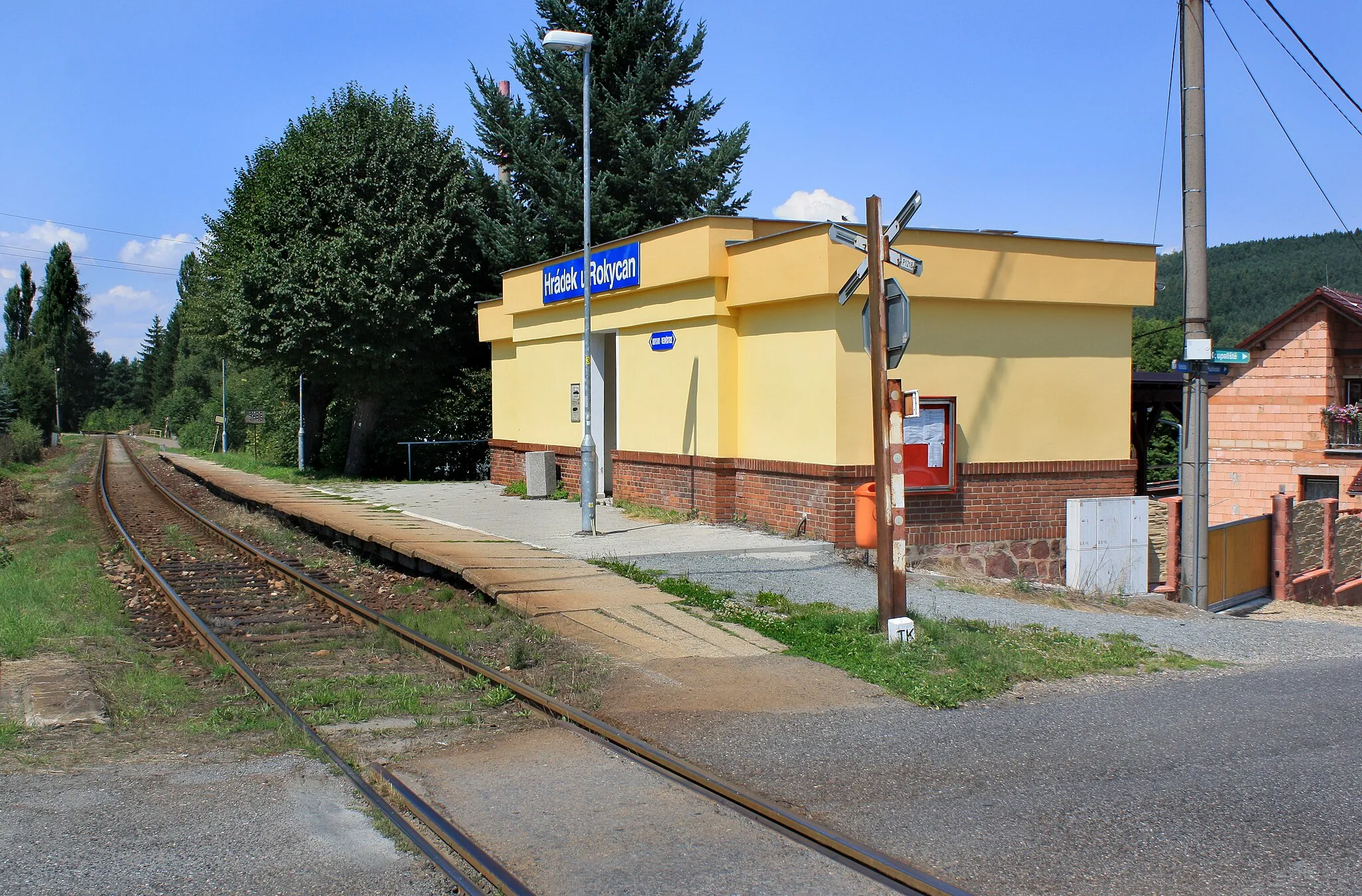 Photo showing: Railway stop in Hrádek, Czech Republic
