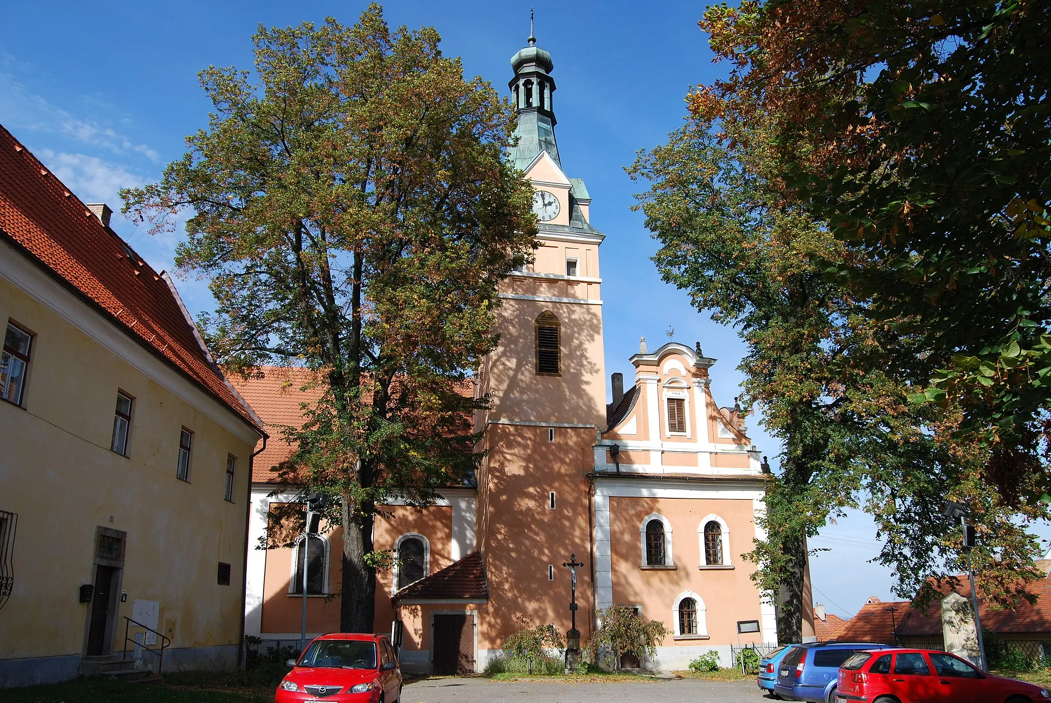 Photo showing: Lhenice town in Prachatice District, Czech Republic. Church of Saint James