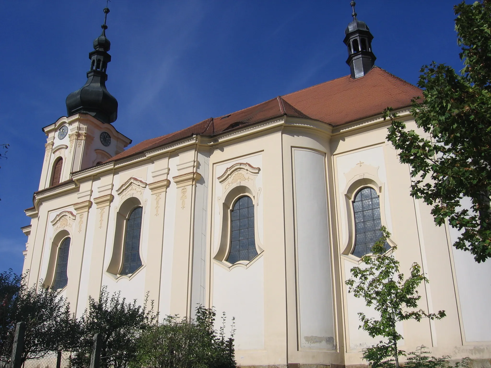 Photo showing: Město Touškov, church