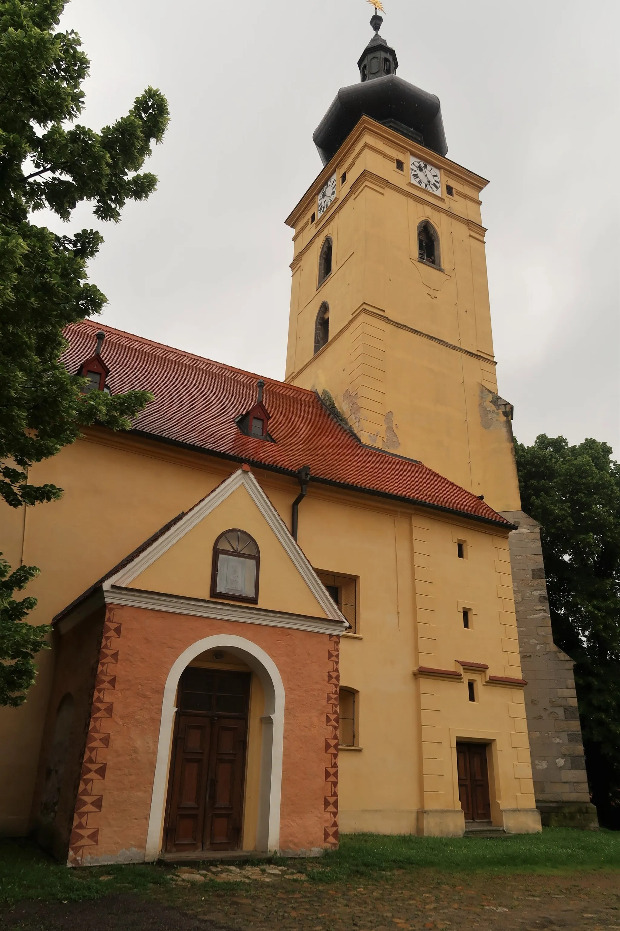 Photo showing: Kostel Nanebevzetí Panny Marie v Netolicích