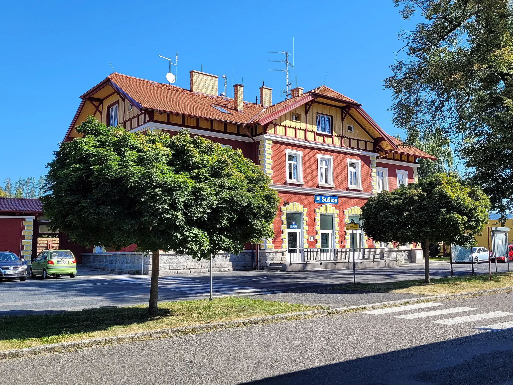 Photo showing: Nádražní budova ve stanici Sušice