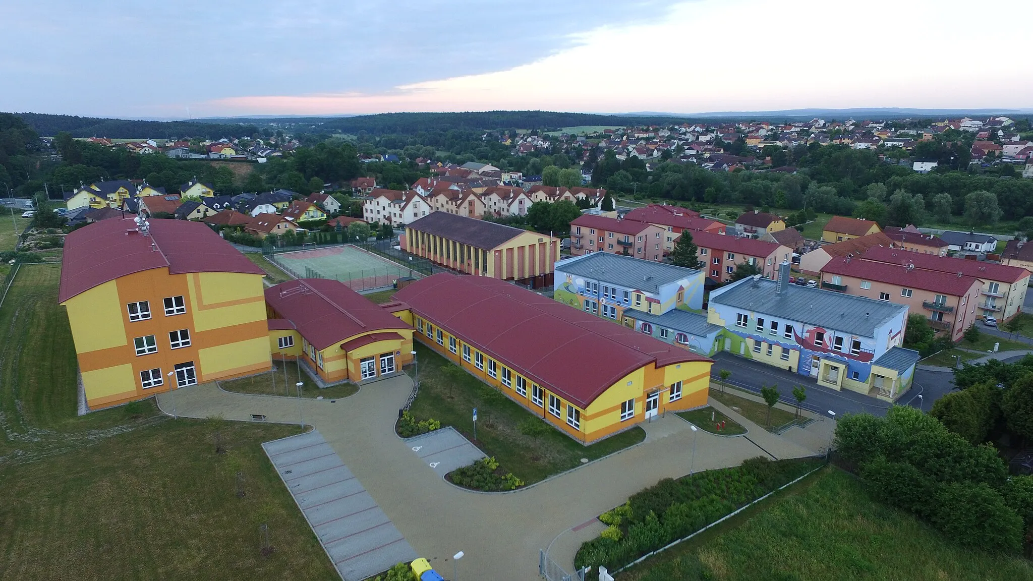 Photo showing: Základní a mateřská škola