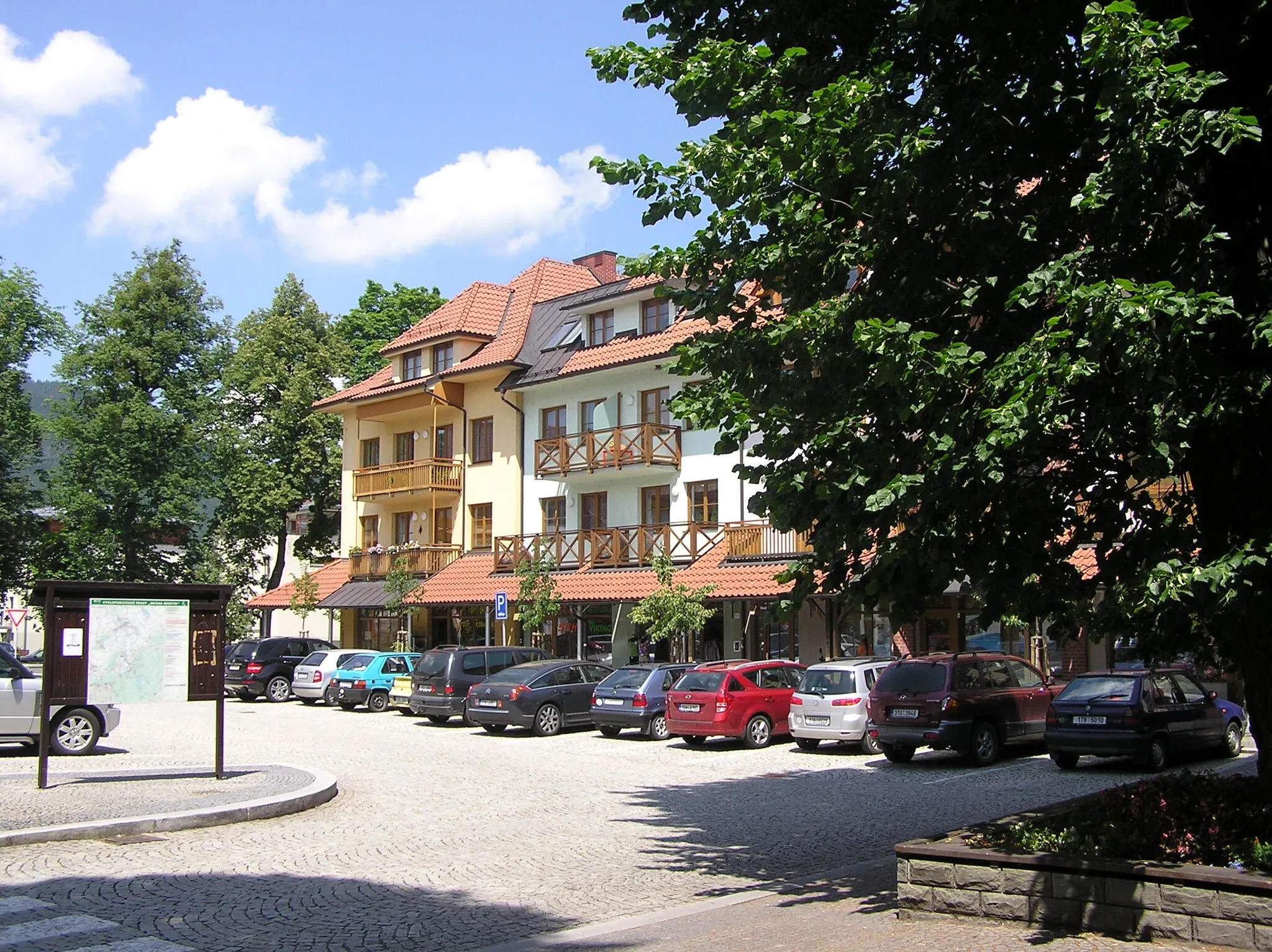 Photo showing: Square in Čeladná, Frýdek-Místek District, Moravian-Silesian Region, Czech Republic