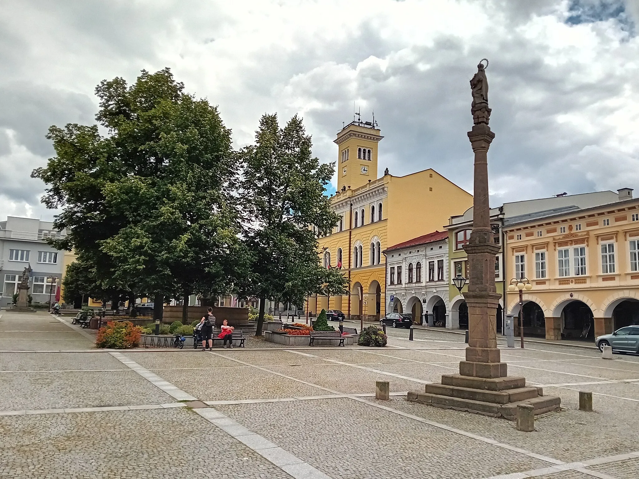 Photo showing: Náměstí Míru ve Frenštátě pod Radhoštěm v červenci 2023