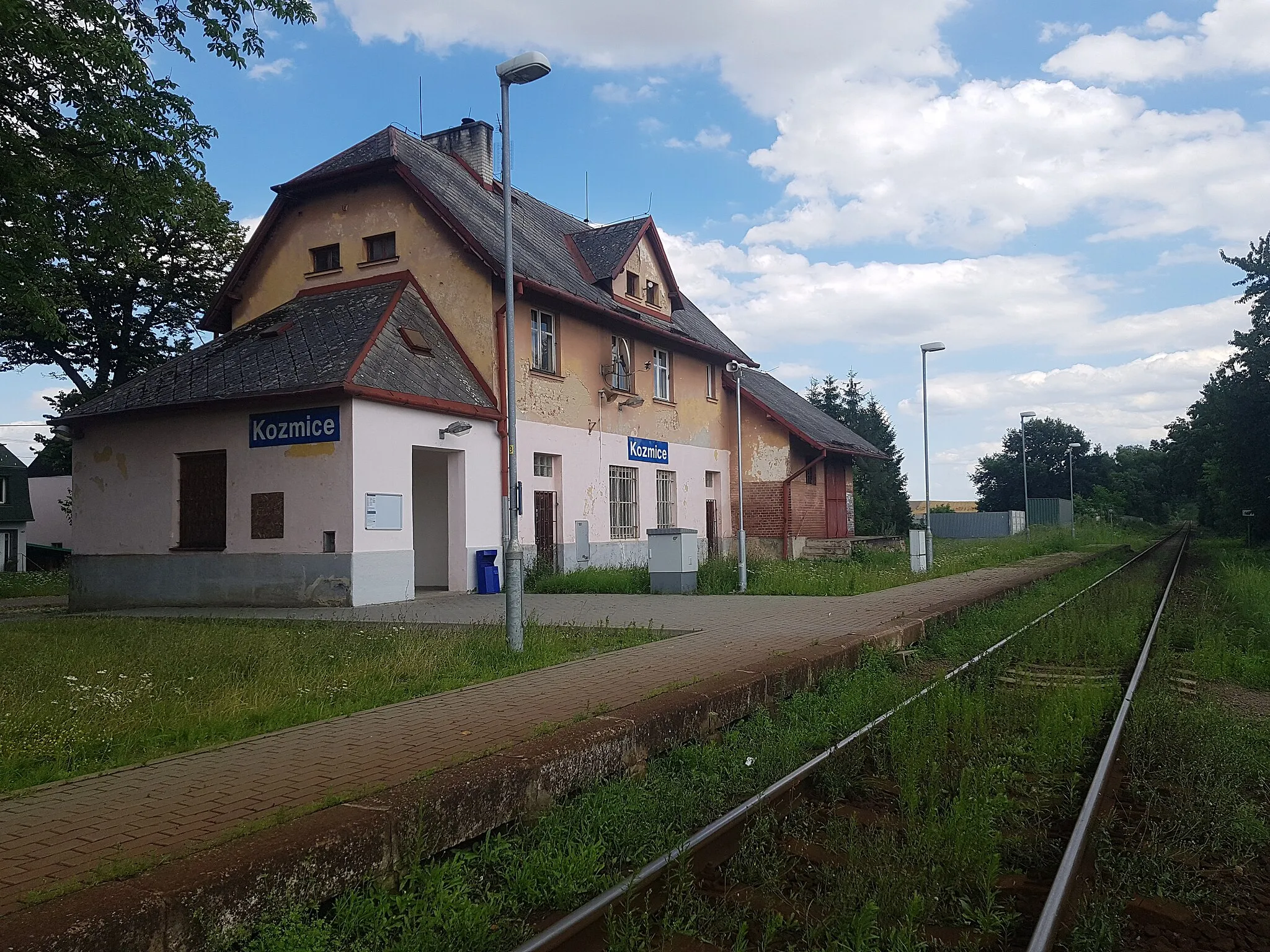 Photo showing: Train station in Kozmice, Czechia