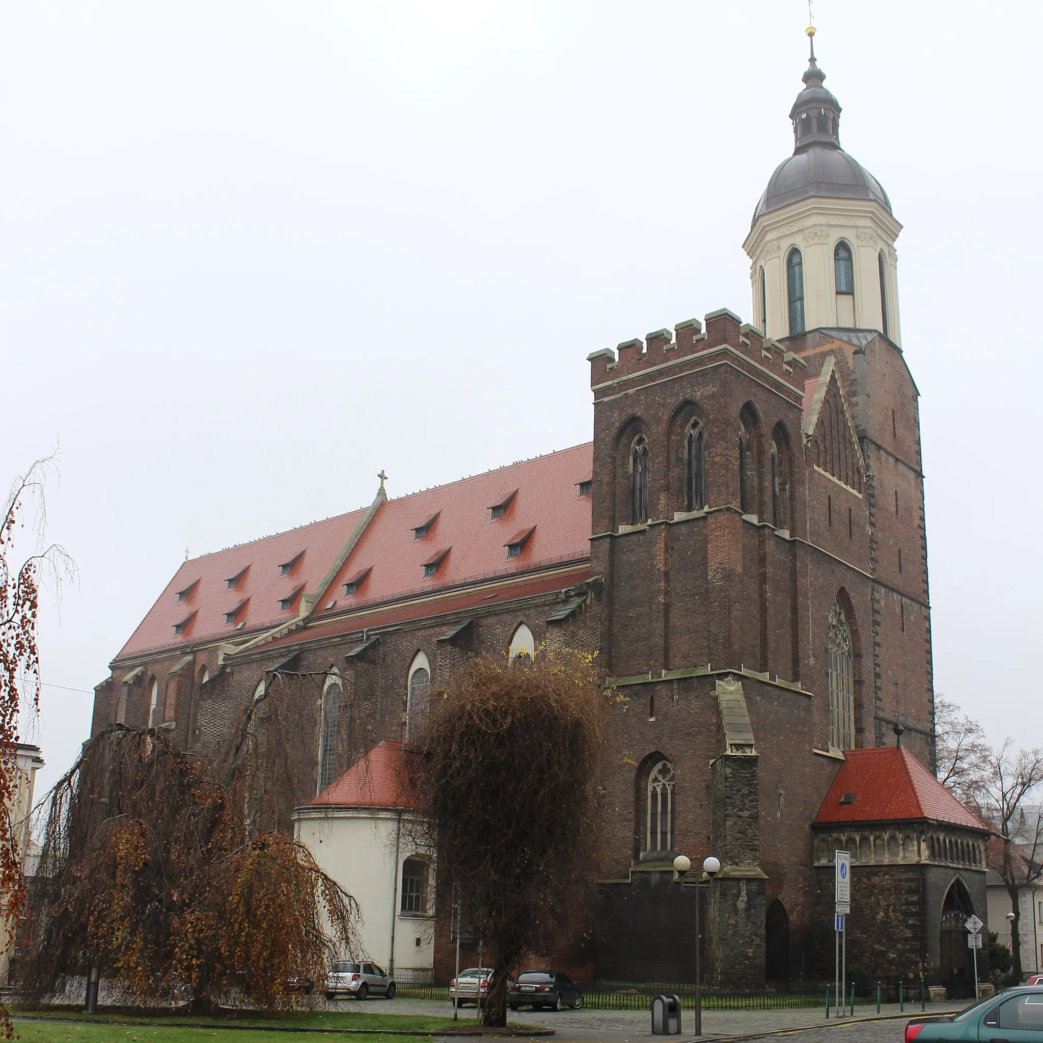 Photo showing: Věž opavské konkatedrály.
