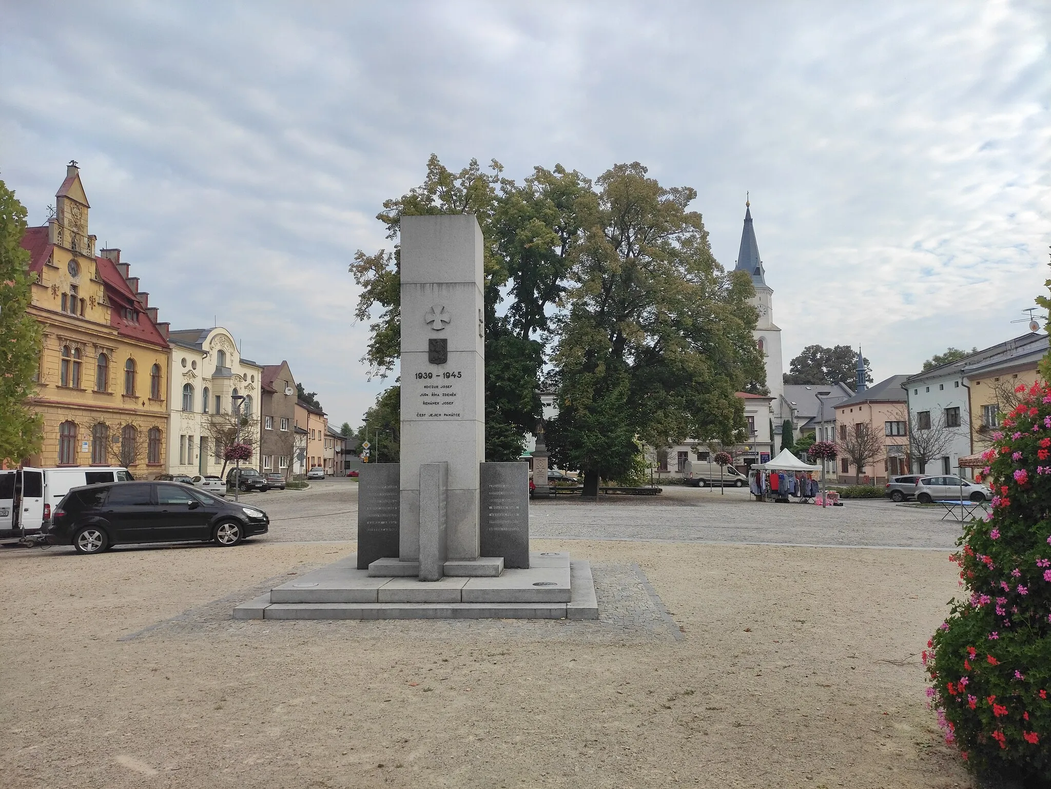 Photo showing: Národní dům, náměstí Svobody, Starý Bohumín, Bohumín, okres Karviná, Moravskoslezský kraj