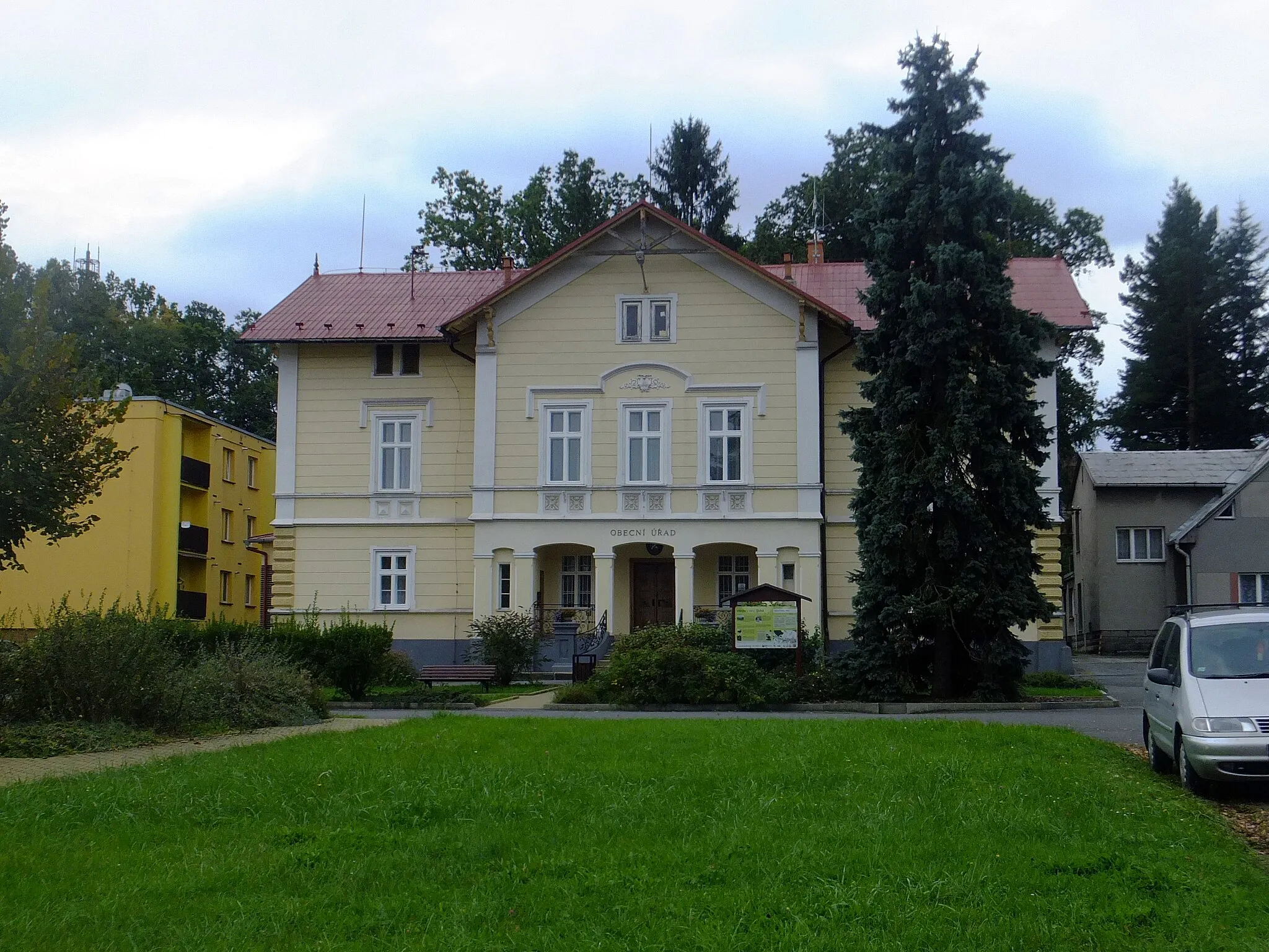 Photo showing: Municipal office in Tichá