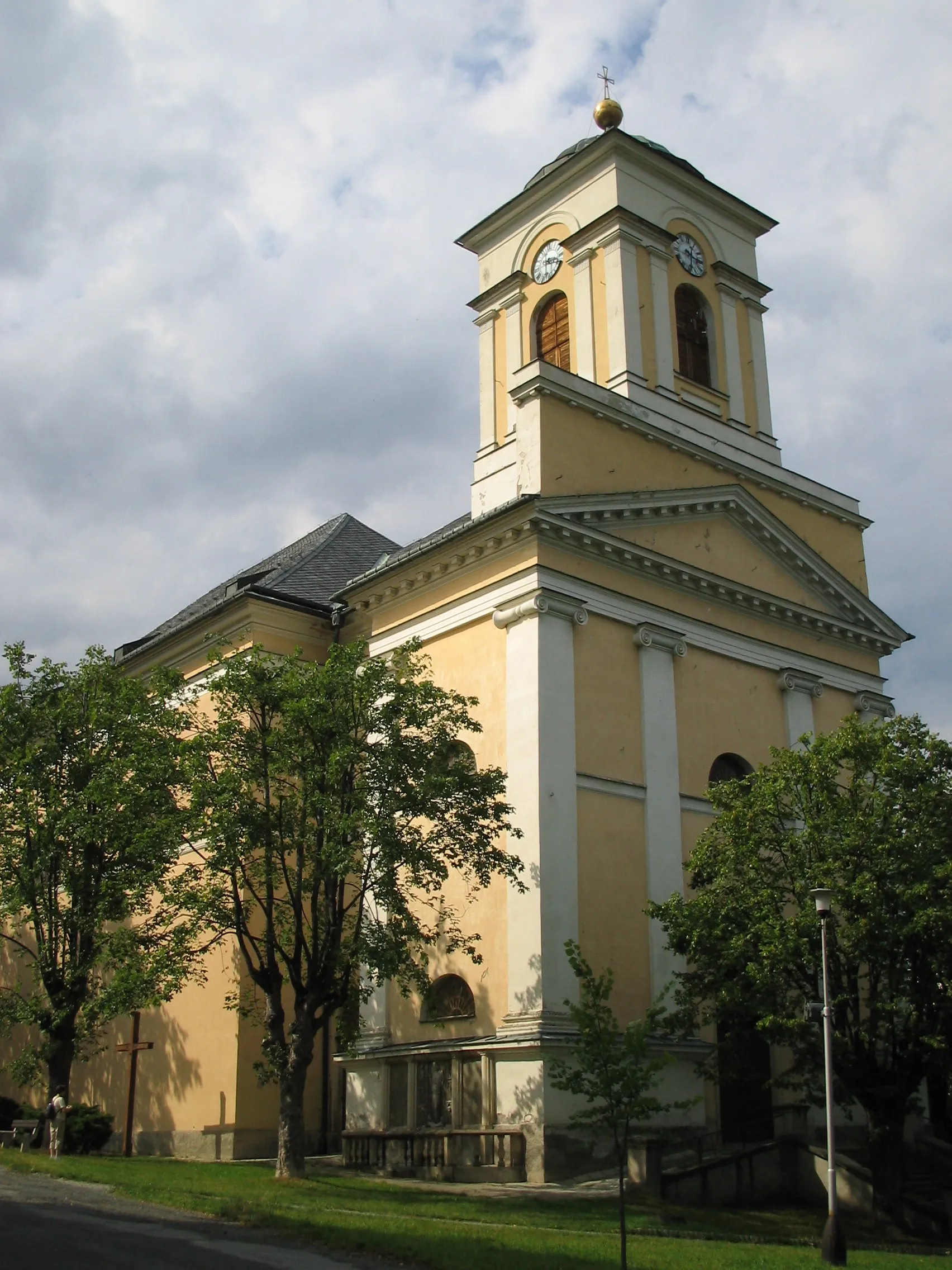 Photo showing: Church of Archangel Michael in Vrbno pod Pradědem, Czechia