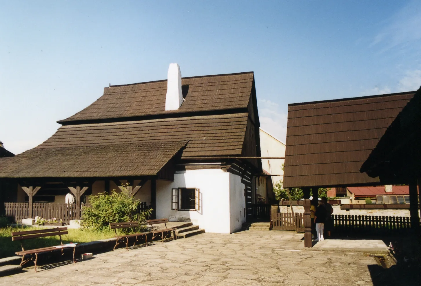 Photo showing: Stara szkoła w Českiej Skalicy. Część Muzeum Boženy Němcovej.