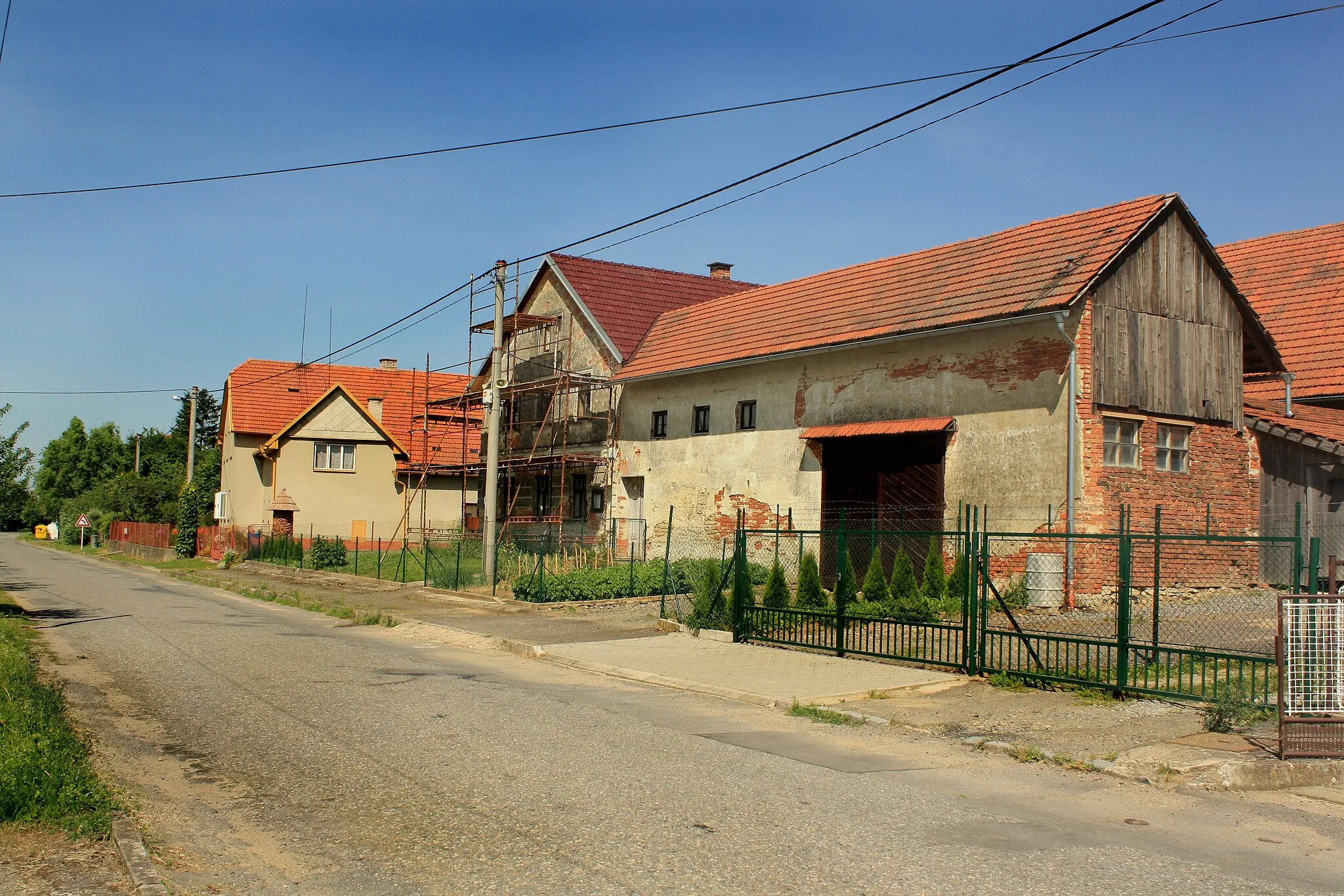 Photo showing: House No. 9 in Jiříkov, part of Dolní Újezd municipality, Czech Republic