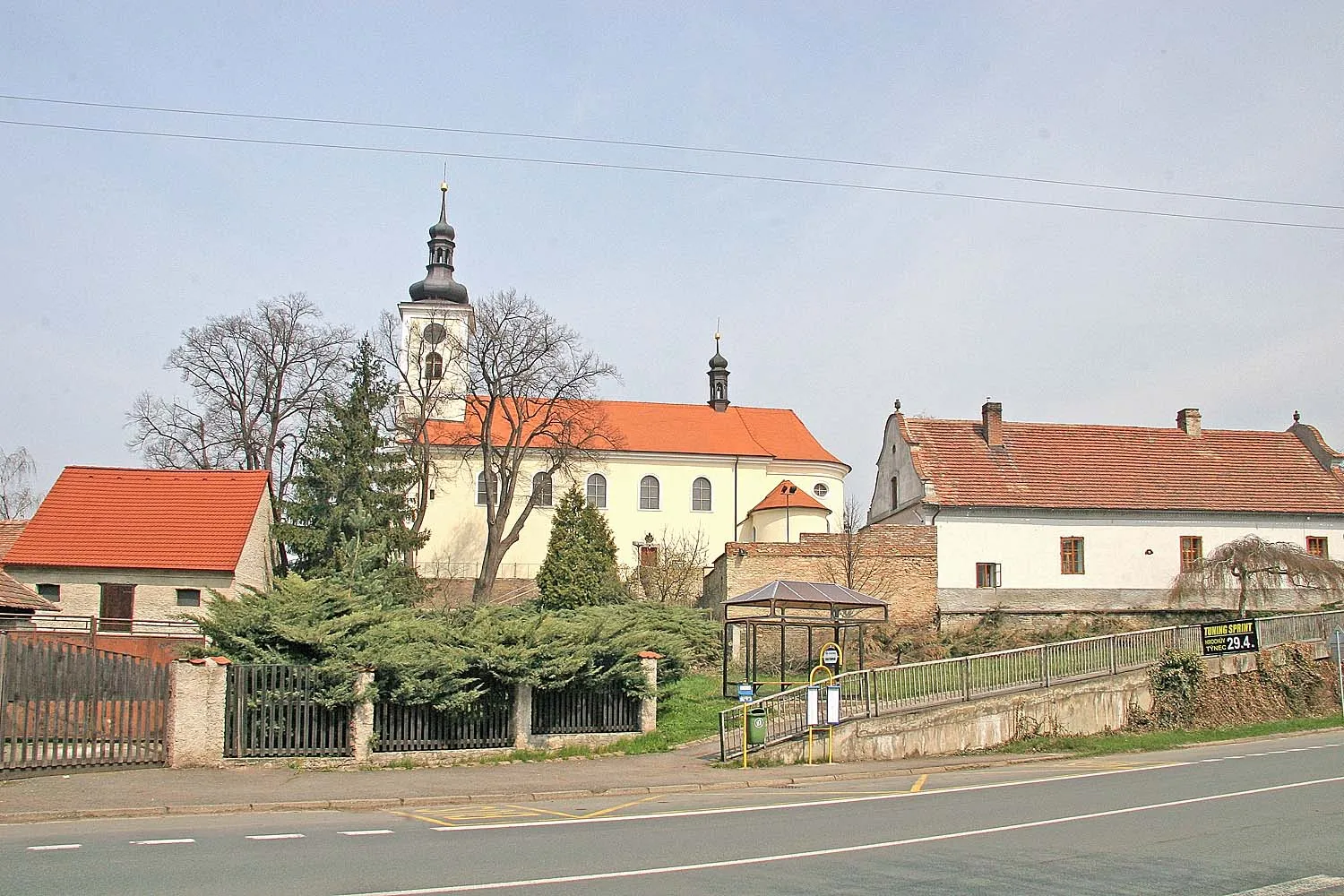 Photo showing: kostel Svatého Martina v Hrochově Týnci, district Chrudim
autor: Prazak

date: 20. 4. 2006