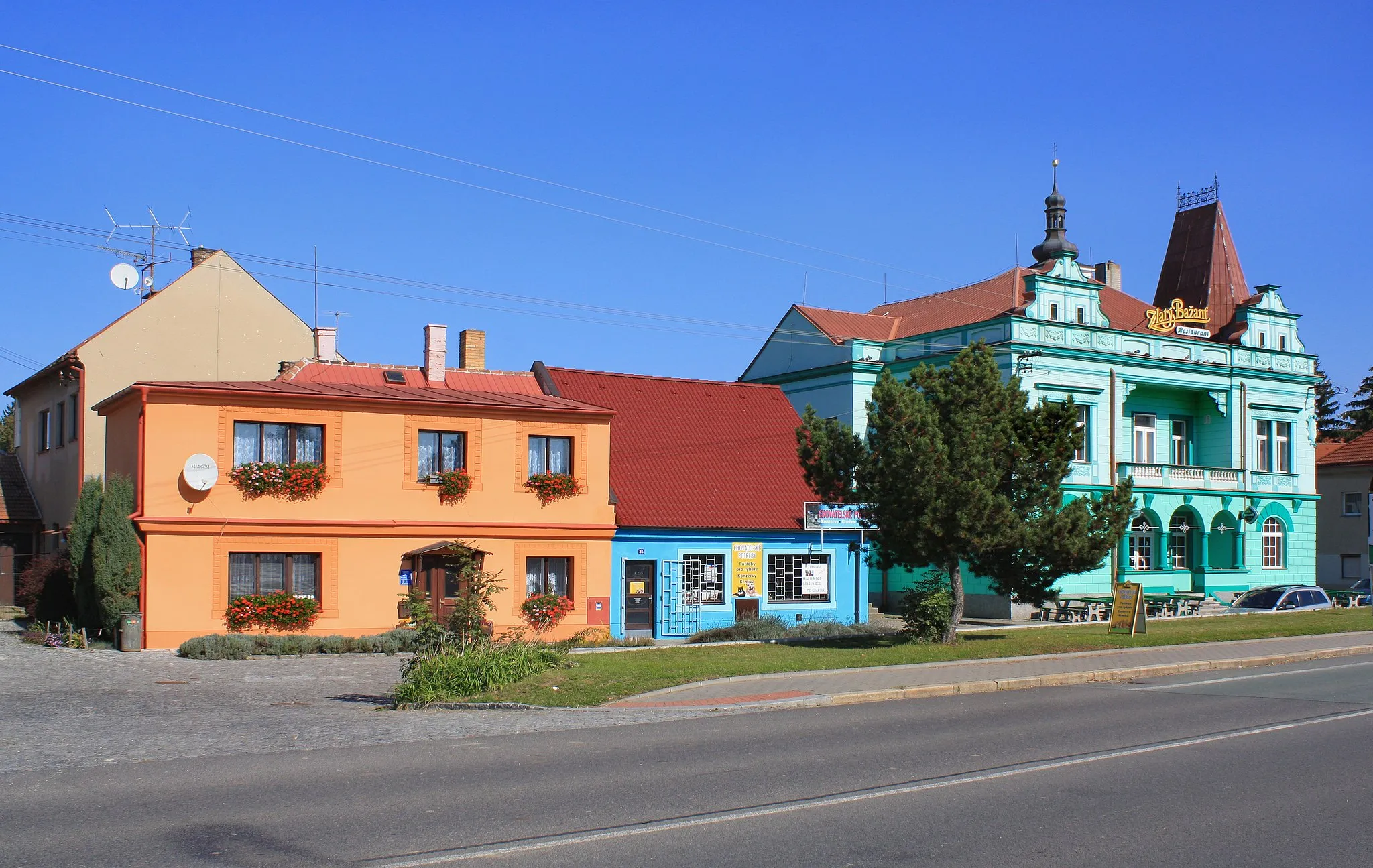 Photo showing: Smetanova street in Hrochův Týnec, Czech Republic