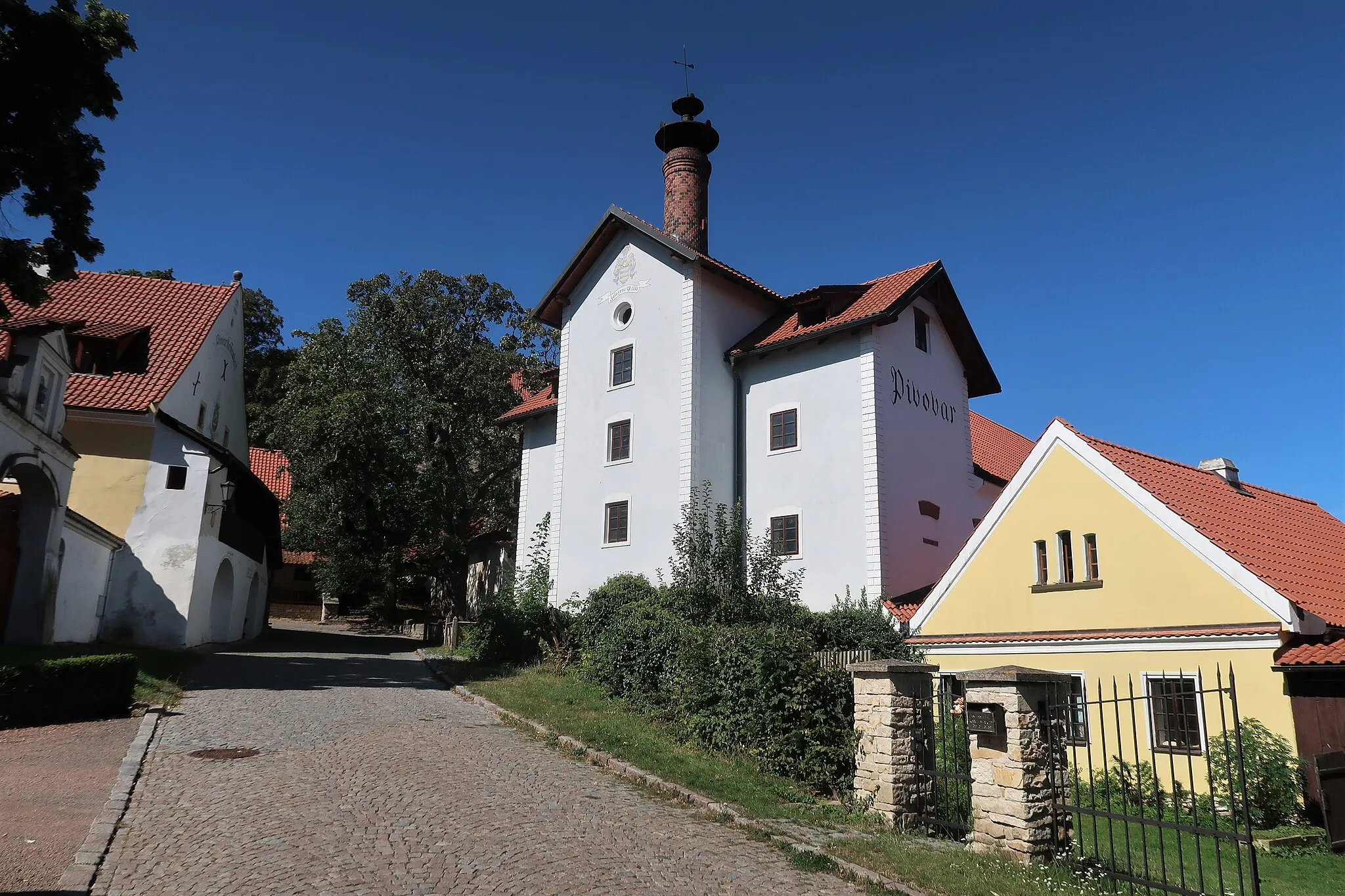 Photo showing: Areál bývalého pivovaru pod hradem Košumberk