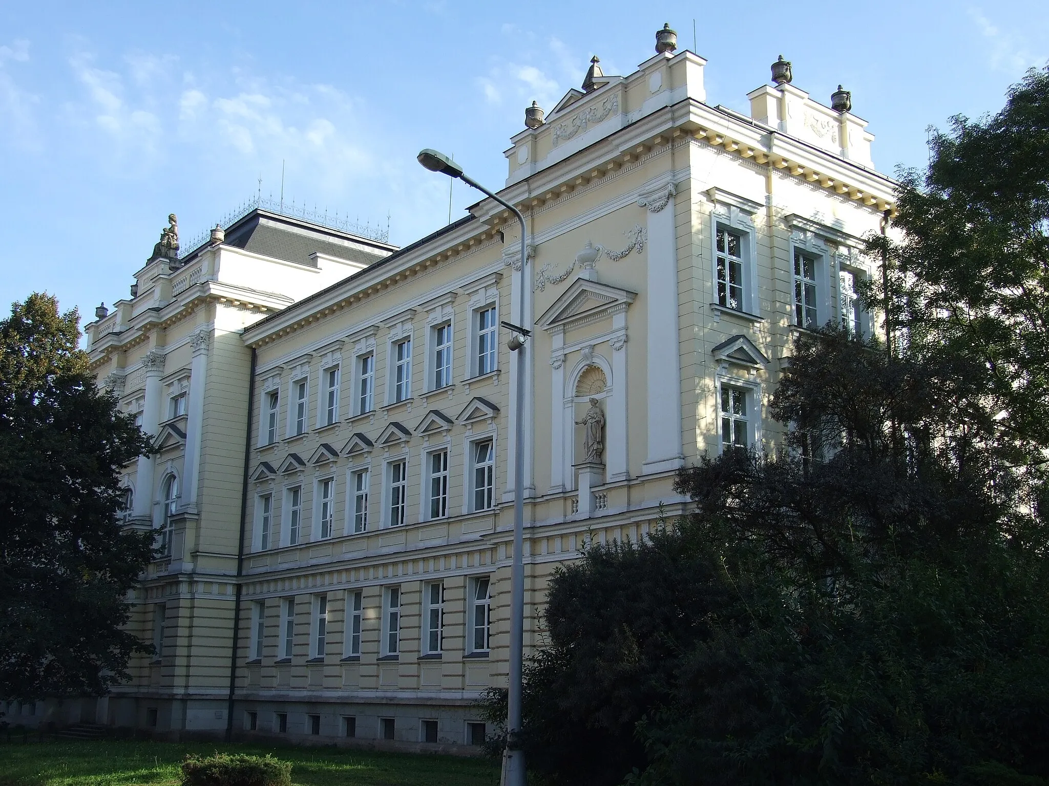 Photo showing: Jiráskovo gymnázium in Náchod