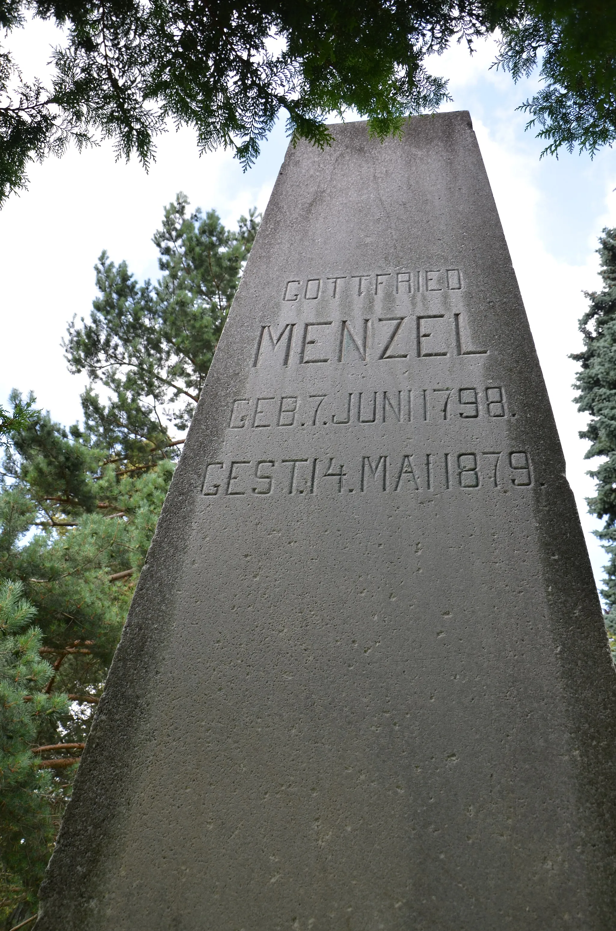 Photo showing: Gottfried Menzel - Marmor Obelisk