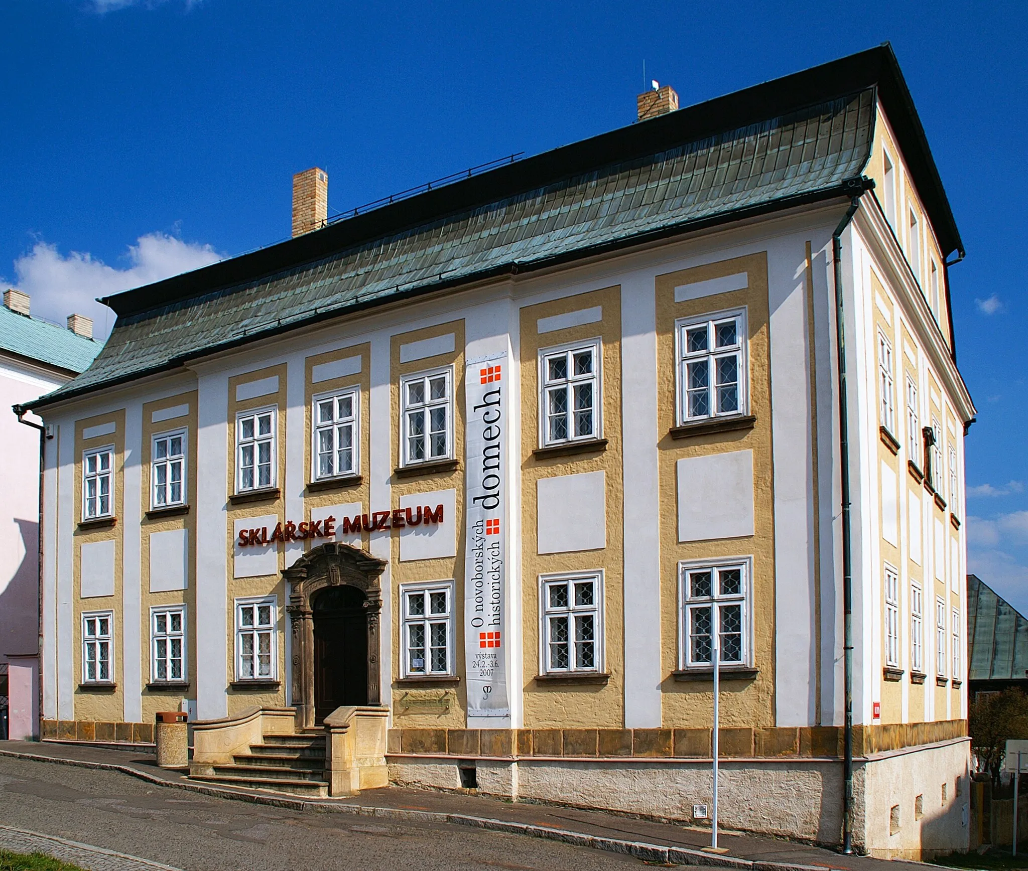 Photo showing: Sklářské muzeum v Novém Boru